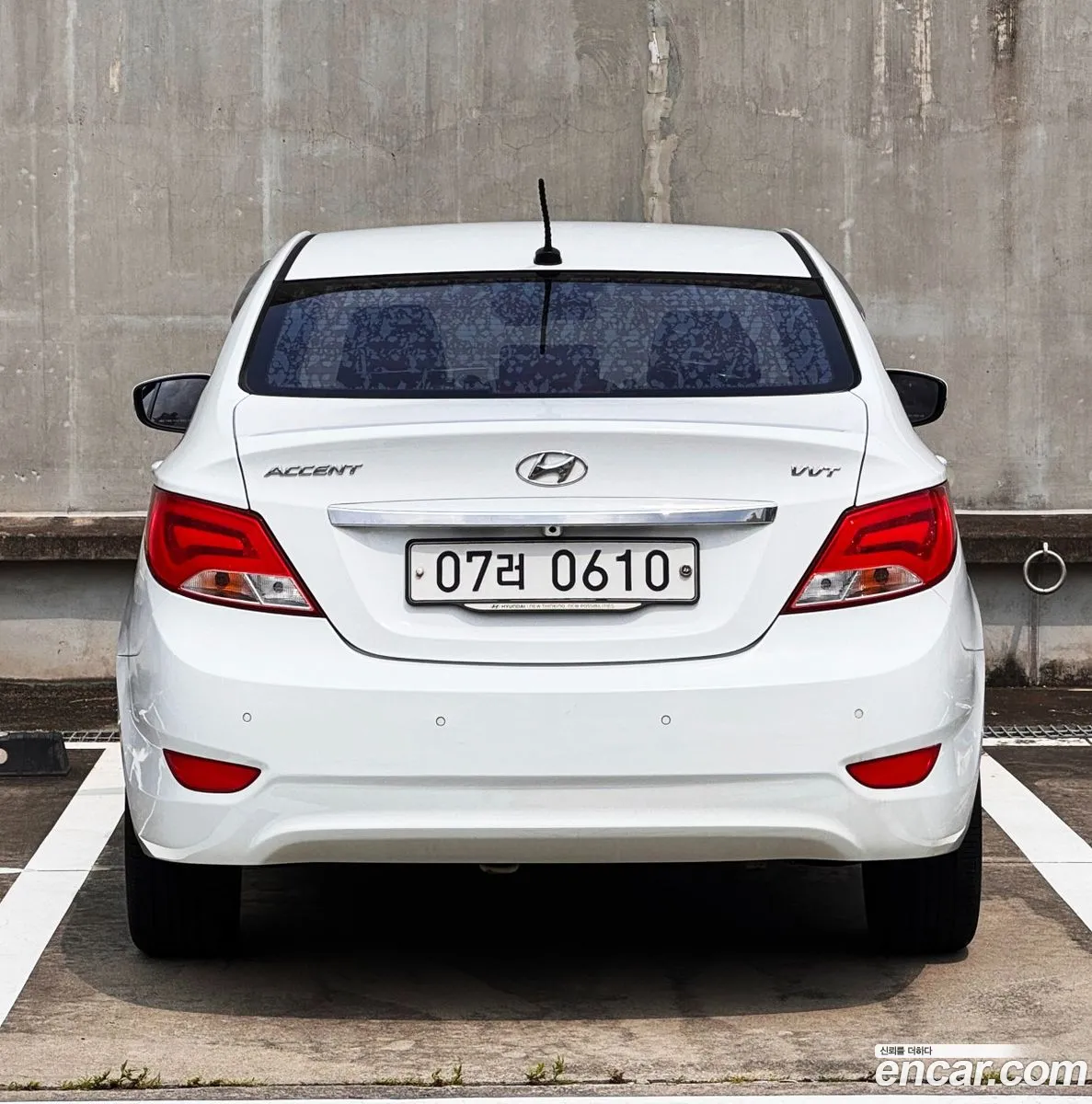 Hyundai Accent 2015 — 2