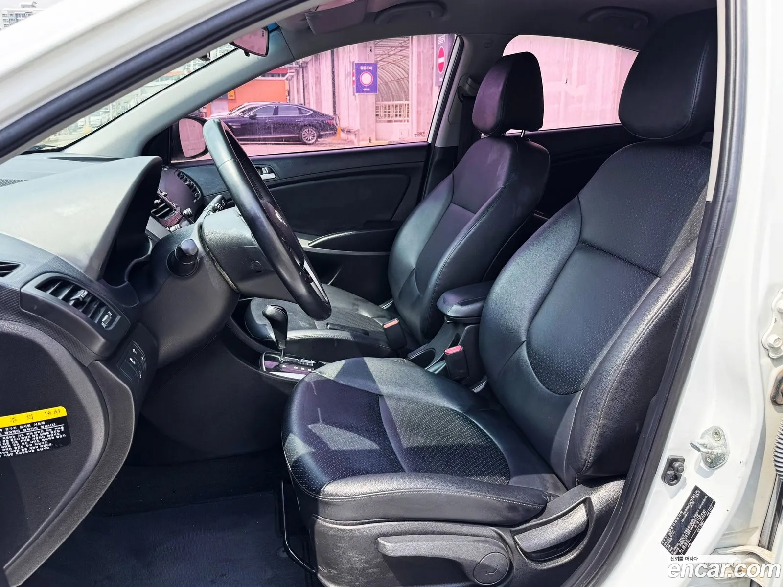 Hyundai Accent 2015 — 4