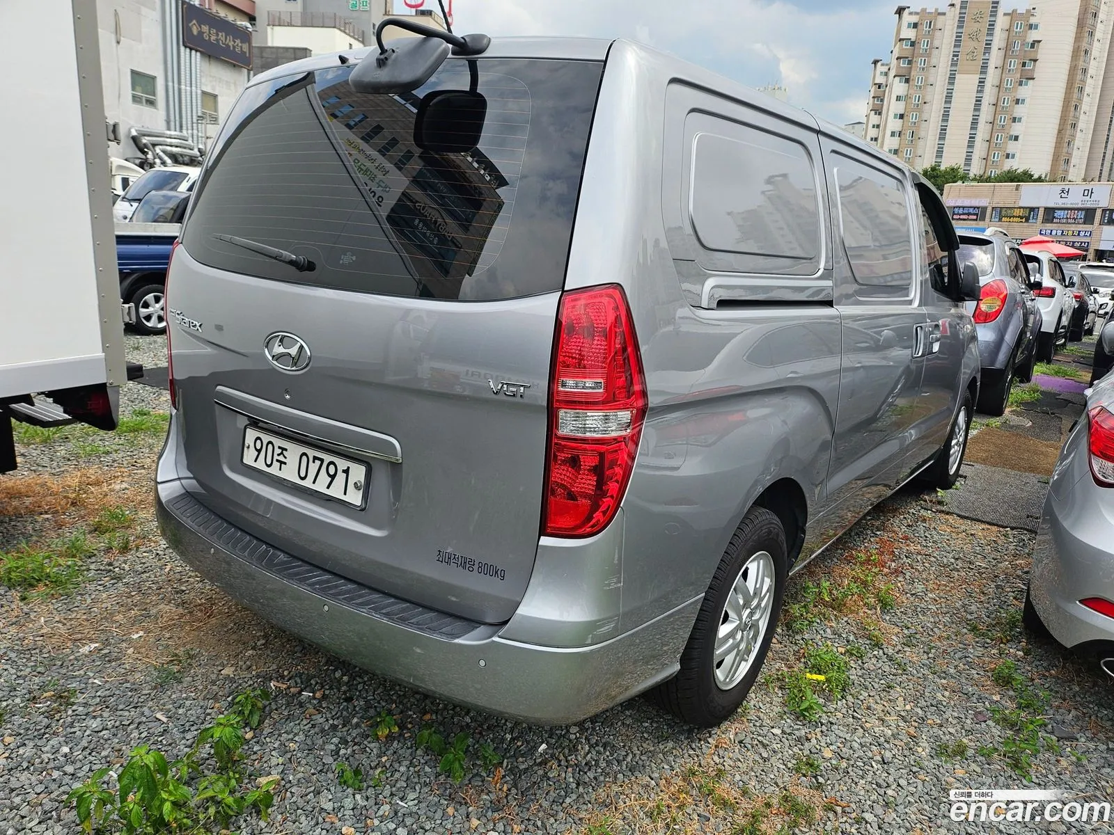Hyundai Grand Starex 2017 — 12