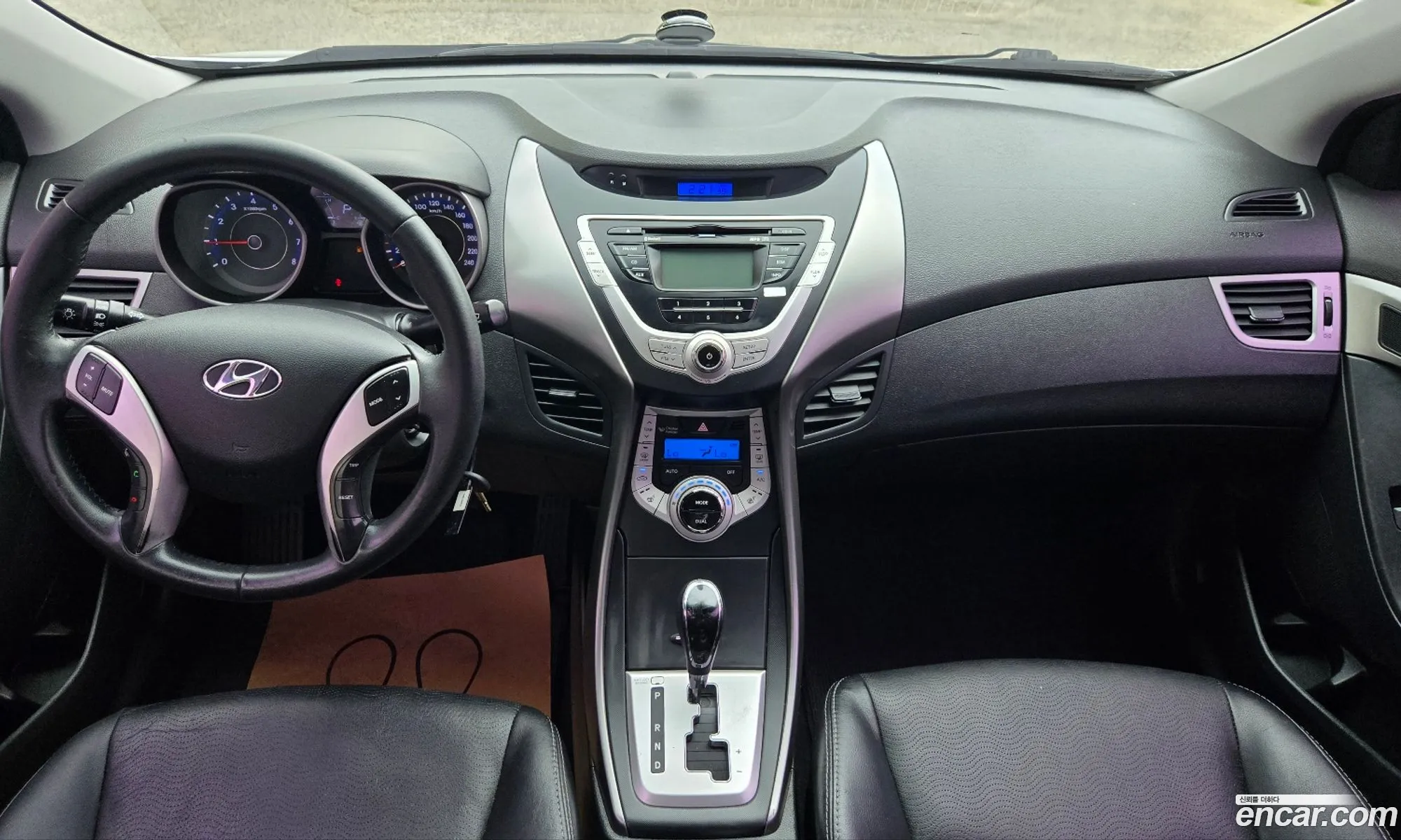 Hyundai Elantra MD 2011 — 12