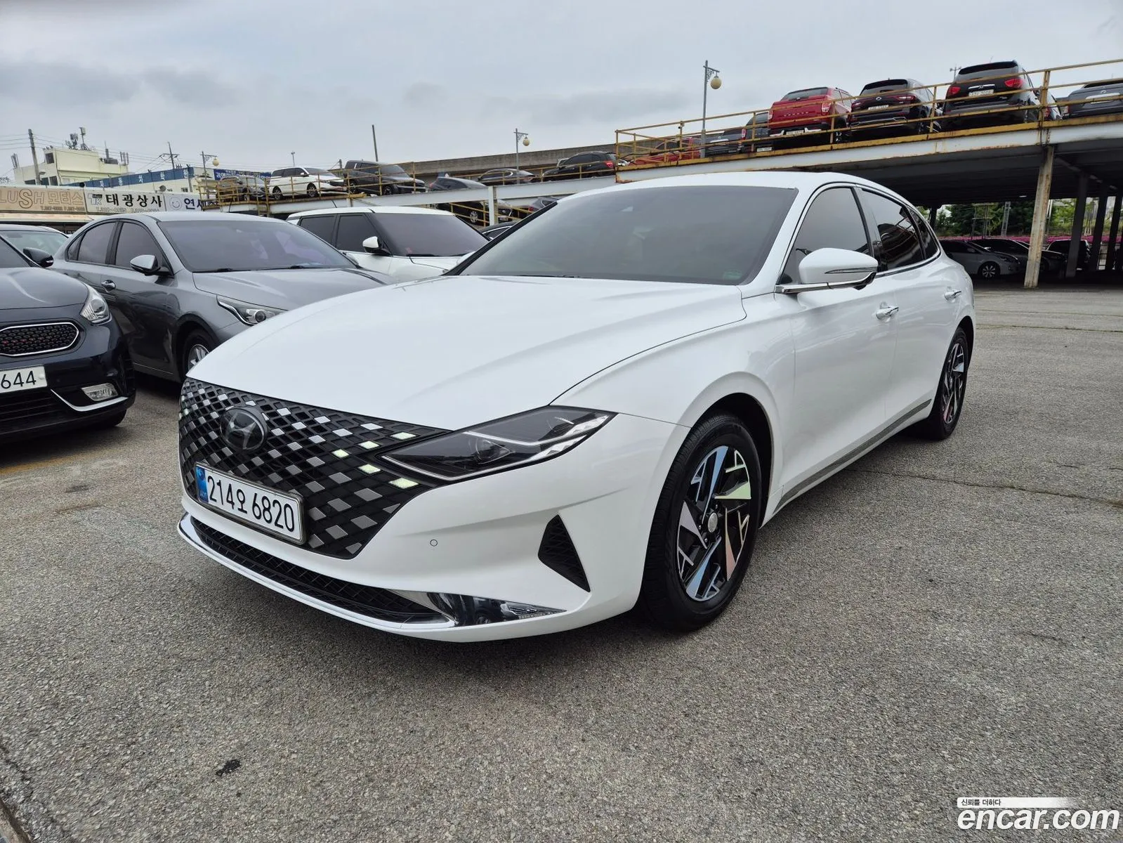 Hyundai Grandeur IG Hybrid 2022 — 18