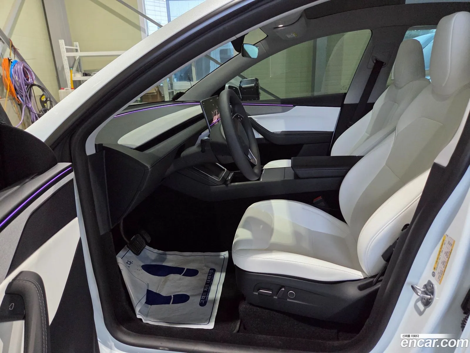 Tesla Model Y 2025 — 14