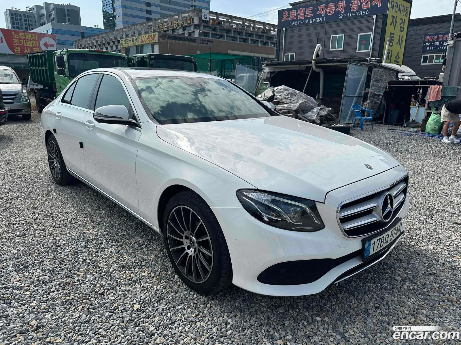Mercedes-Benz E-Class W213 2018 — 13