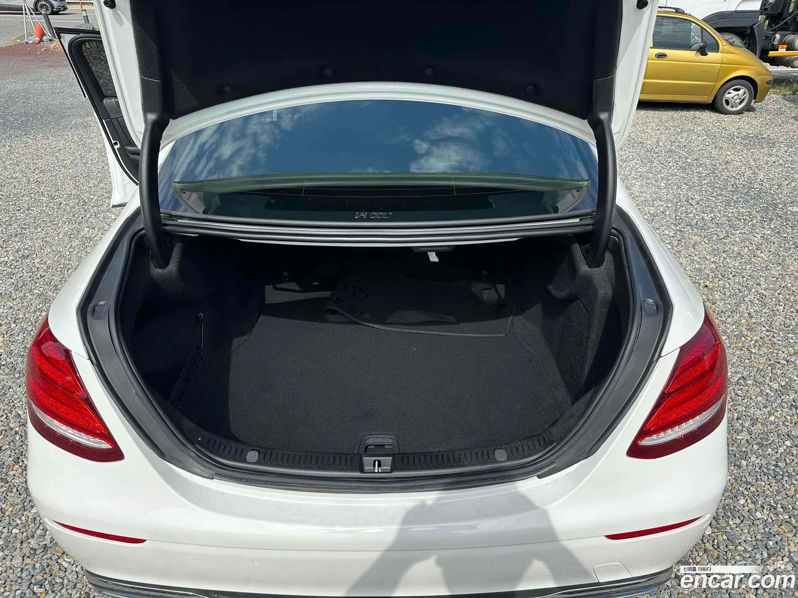 Mercedes-Benz E-Class W213 2018 — 15