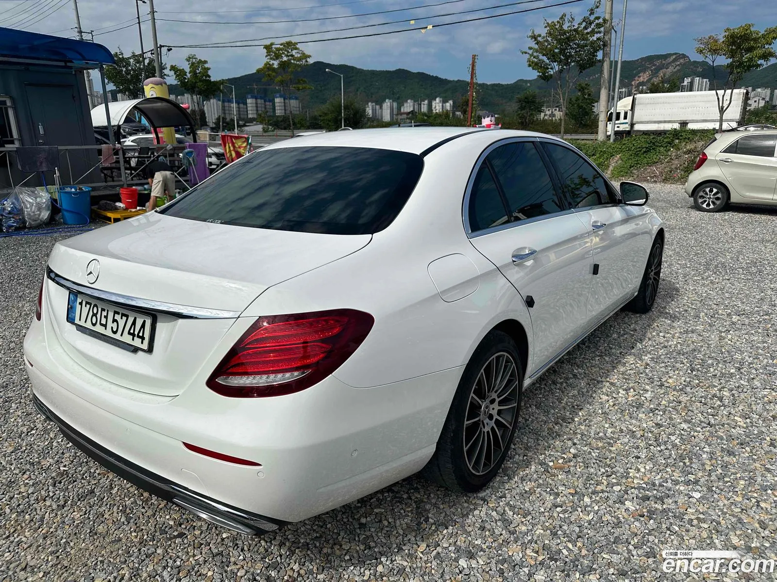 Mercedes-Benz E-Class W213 2018 — 16