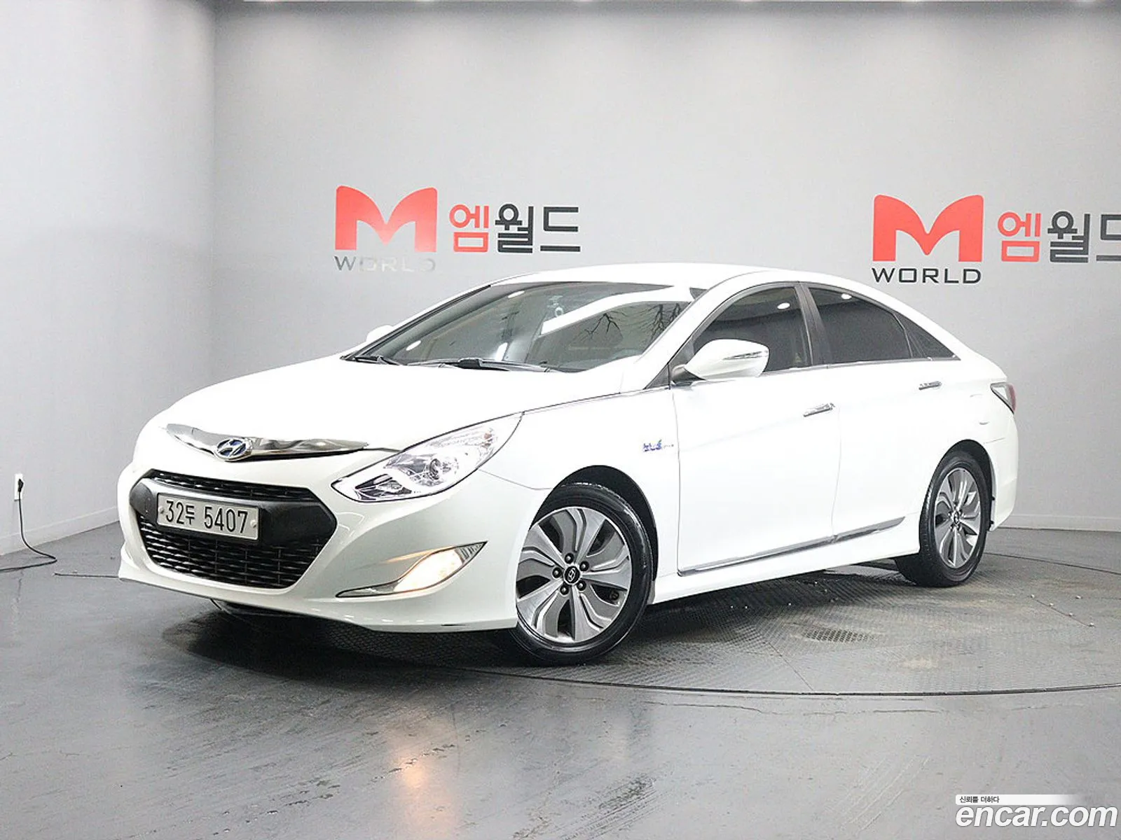 Hyundai Sonata Hybrid 2013 — 10