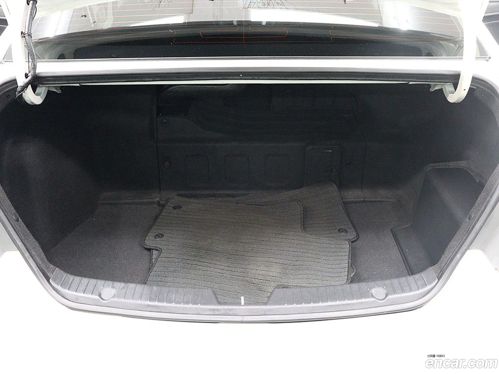 Hyundai Sonata Hybrid 2013 — 14