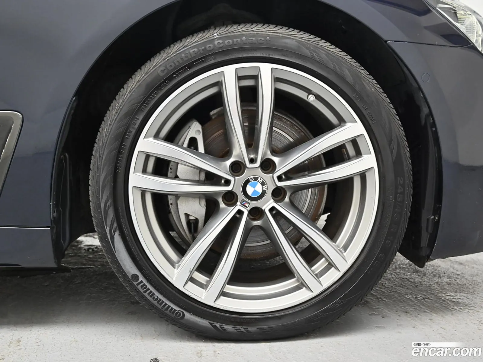 BMW 7 Series 2018 — 8
