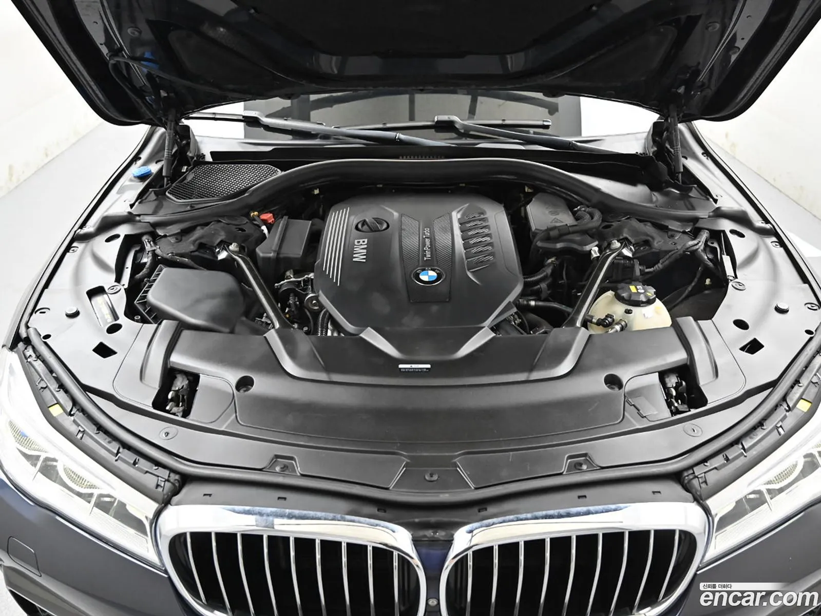 BMW 7 Series 2018 — 12