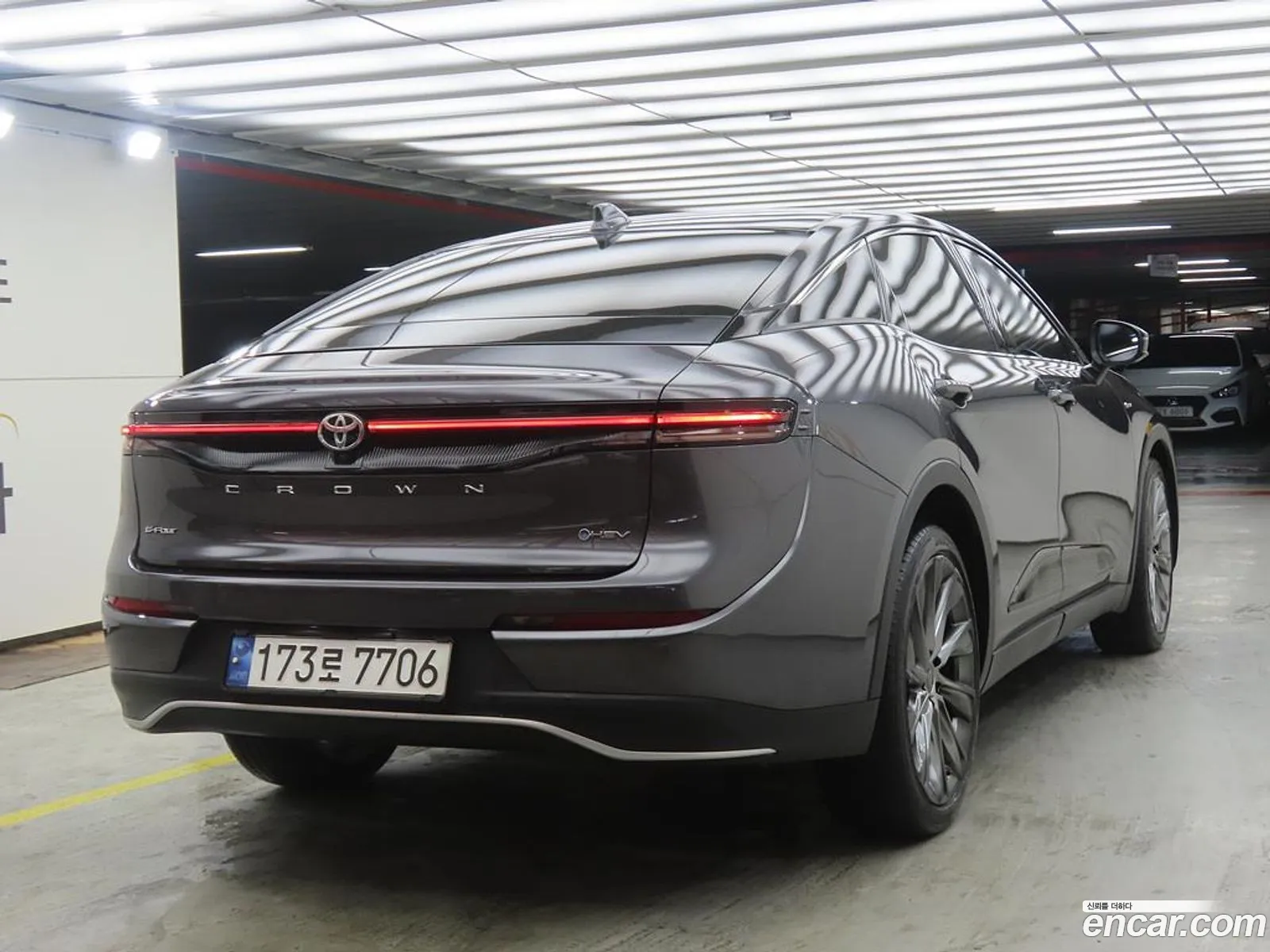 Toyota Crown Crossover 2024 — 17
