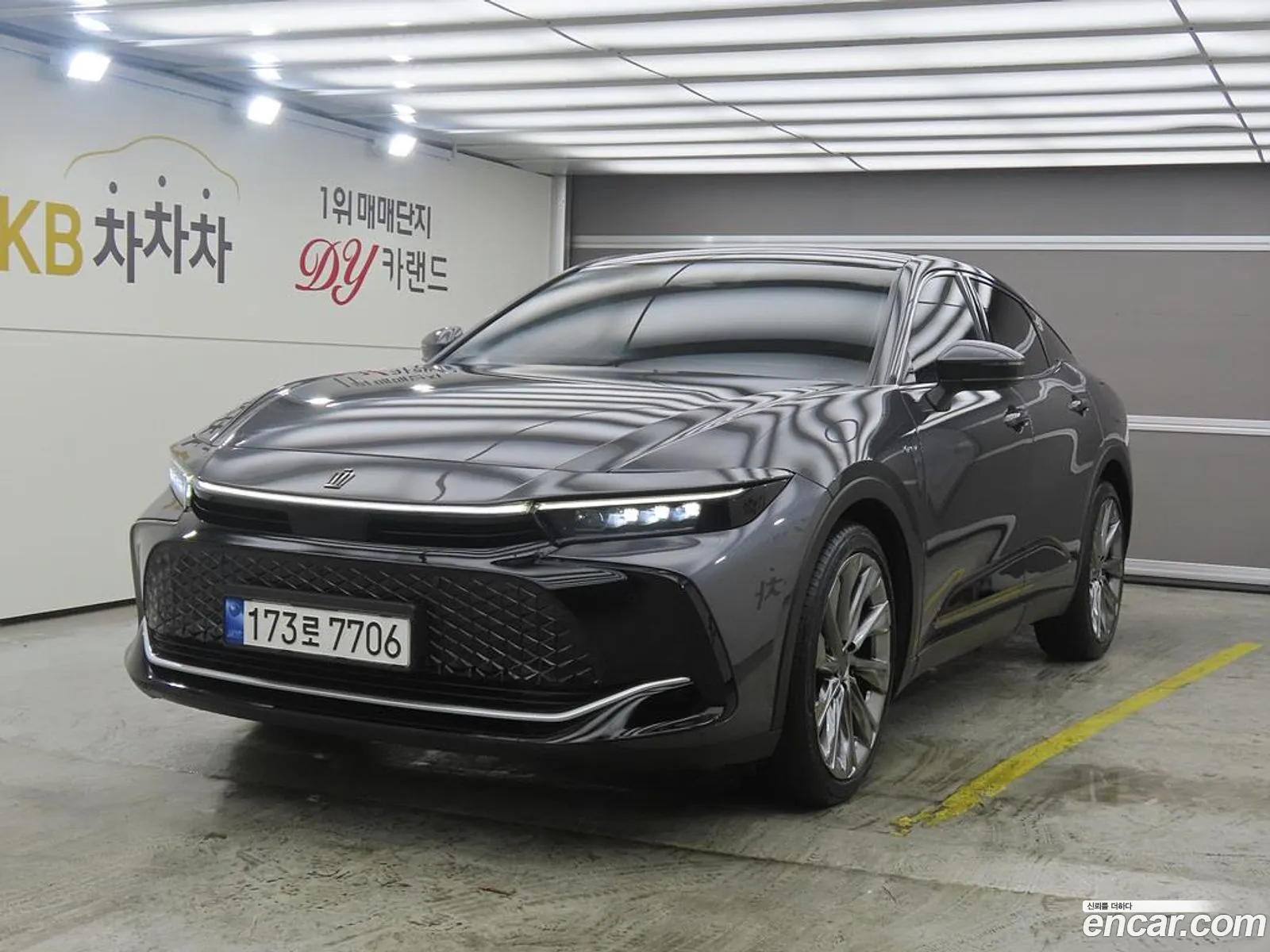 Toyota Crown Crossover 2024 — 16