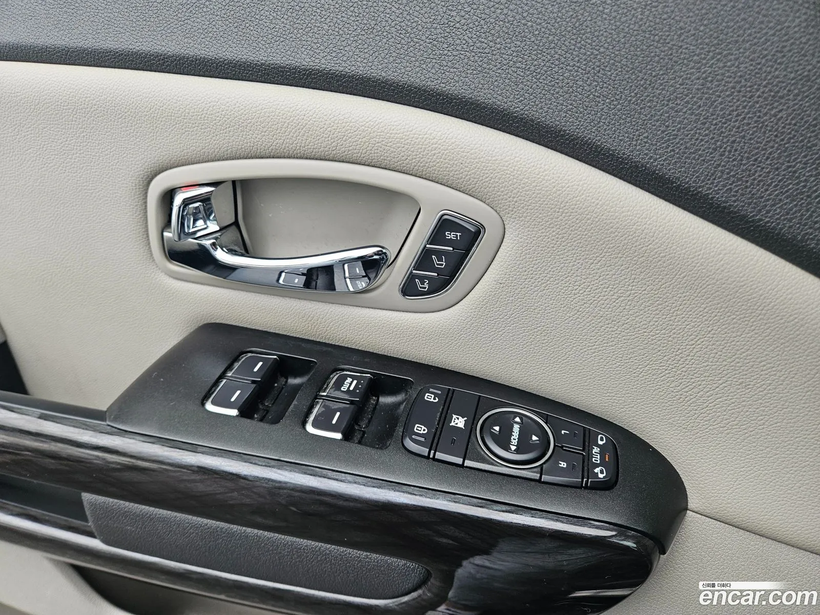 Kia Carnival 2016 — 18