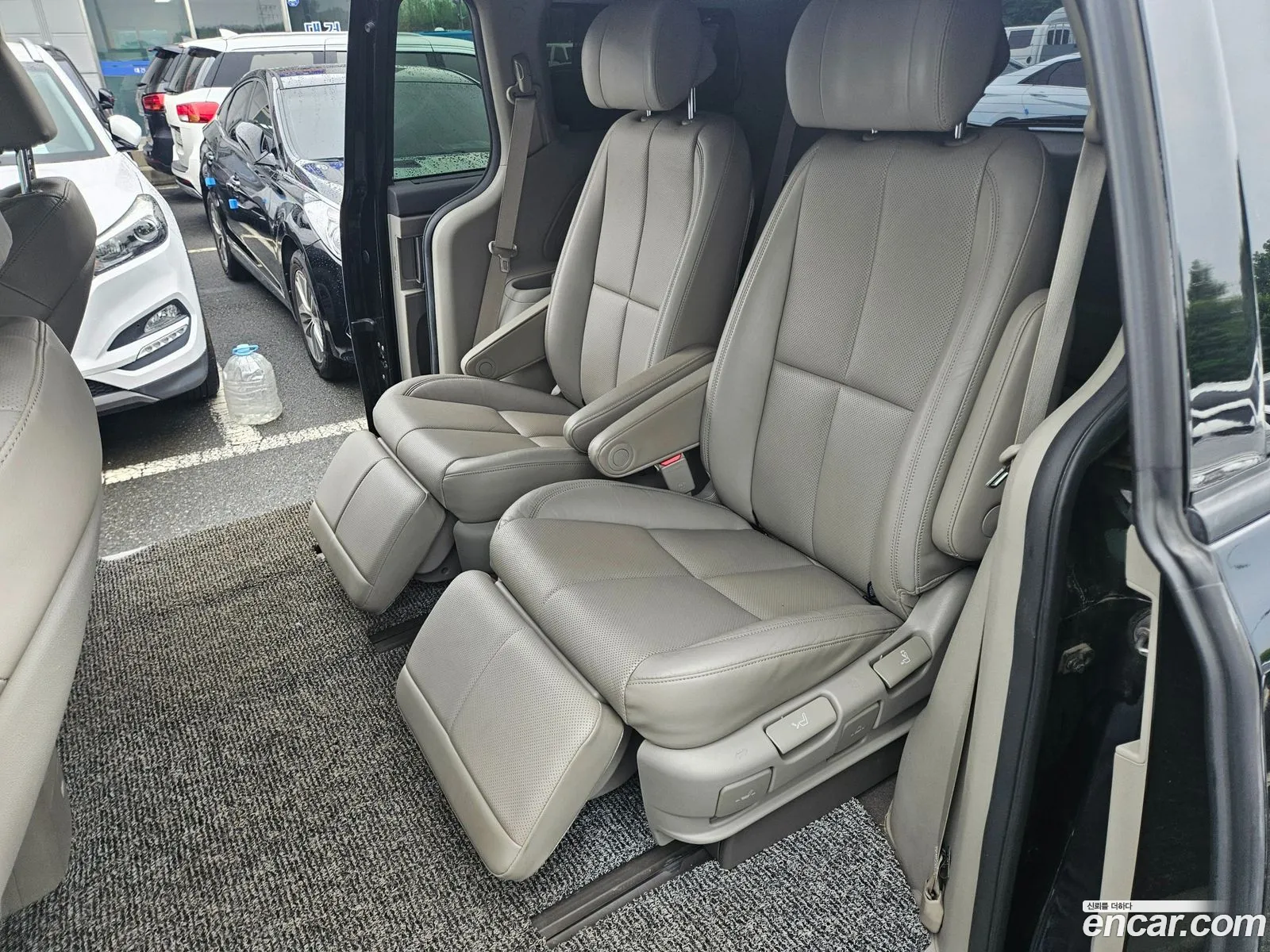 Kia Carnival 2016 — 17