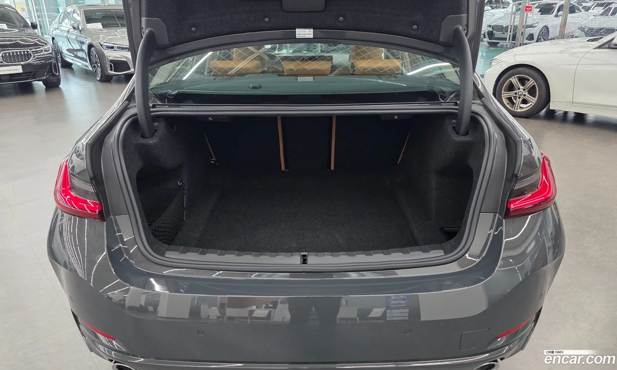 BMW 3 Series 2025 — 11