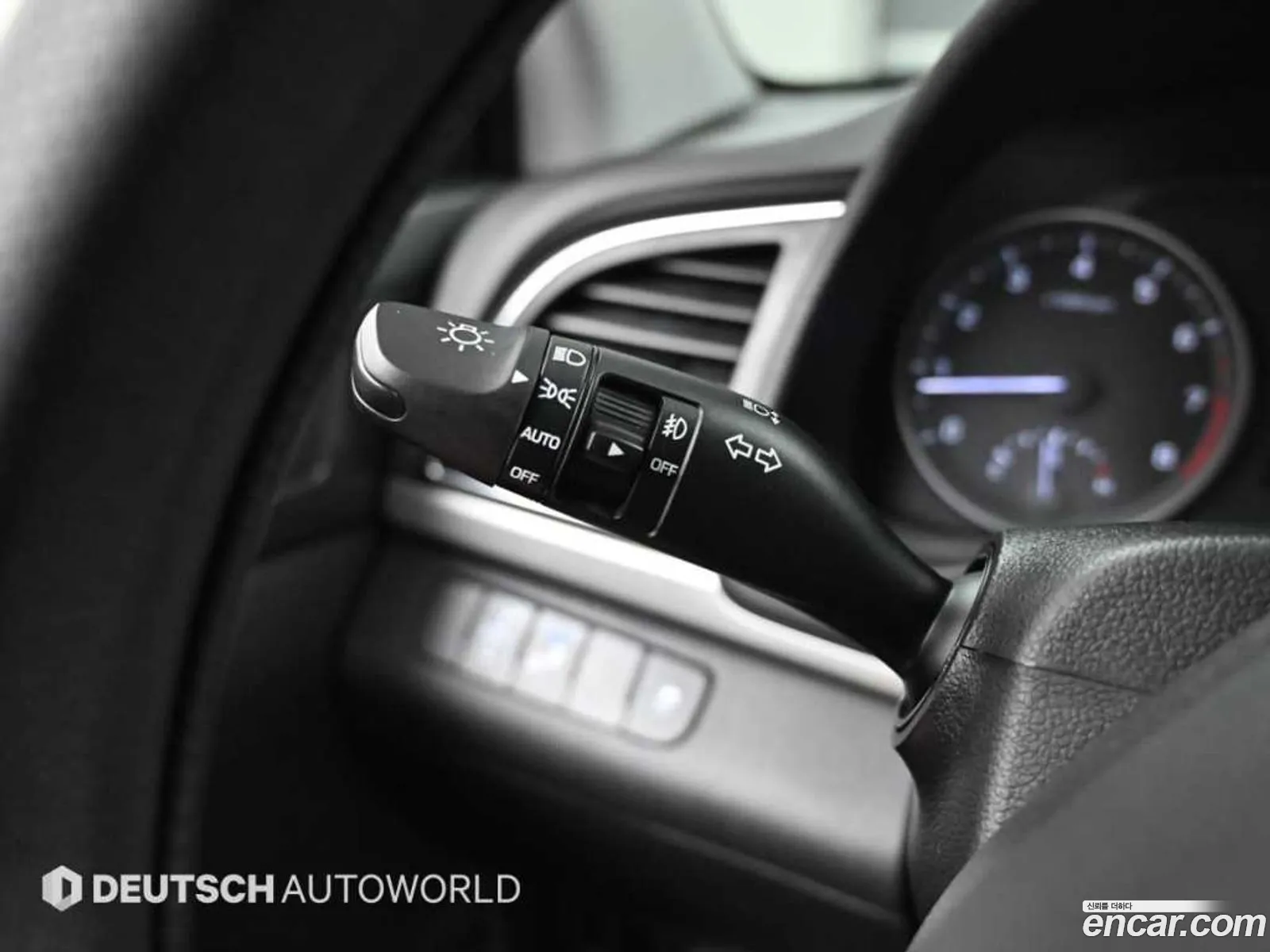 Hyundai Elantra AD 2017 — 16