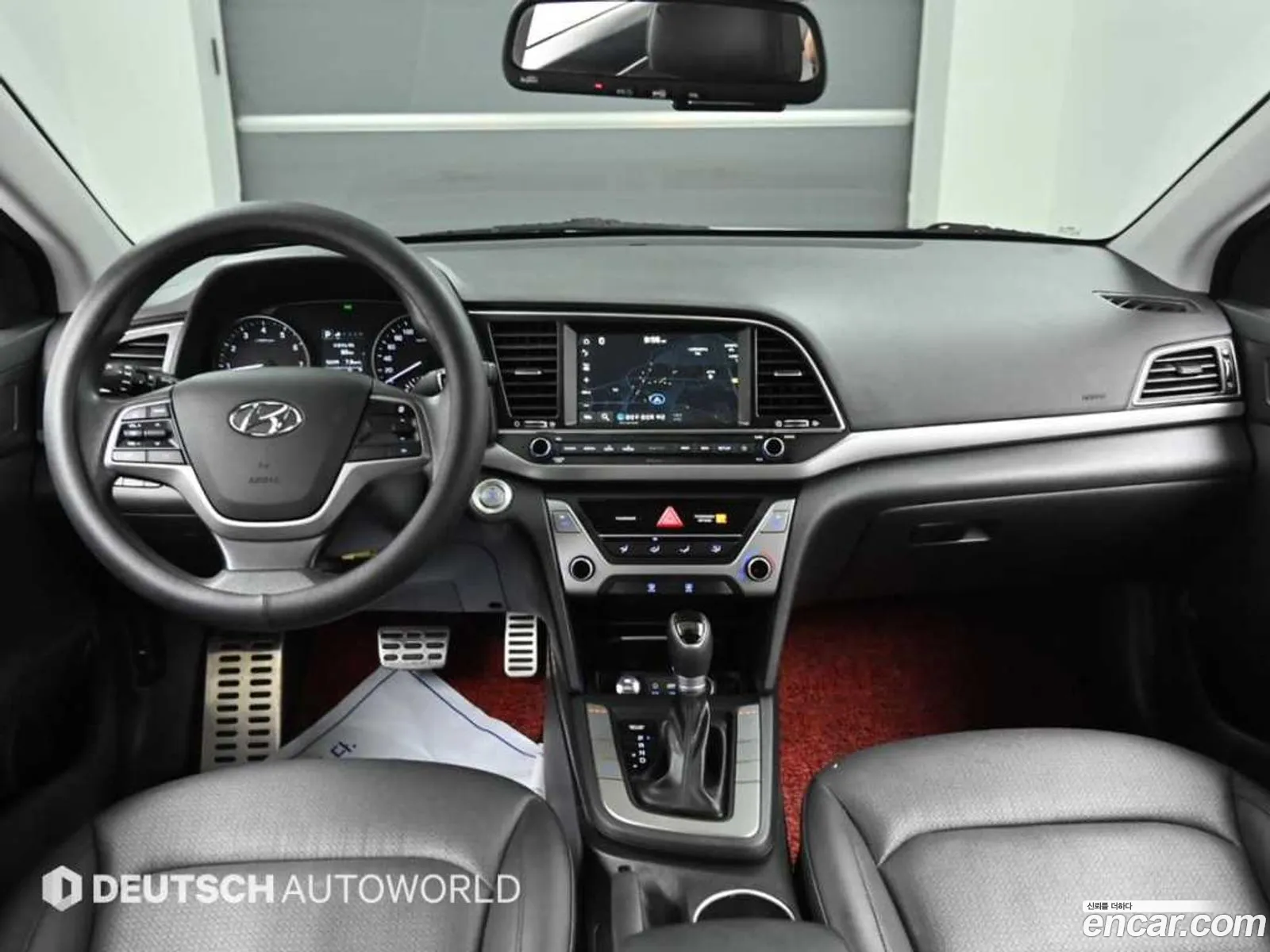 Hyundai Elantra AD 2017 — 10