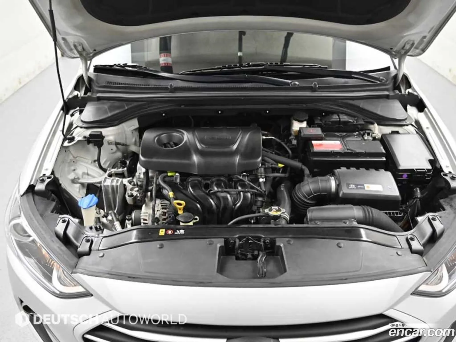 Hyundai Elantra AD 2017 — 3