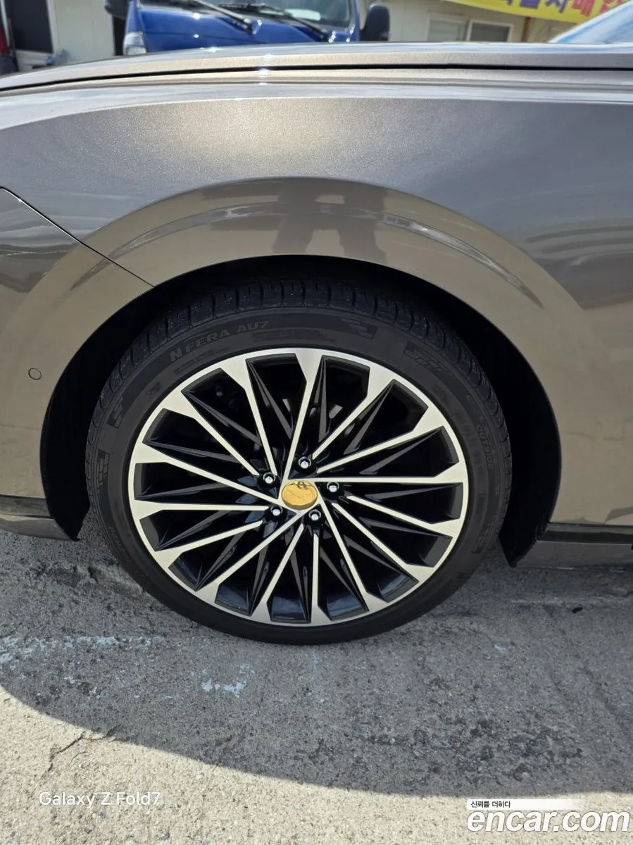 Hyundai Grandeur Hybrid 2023 — 19