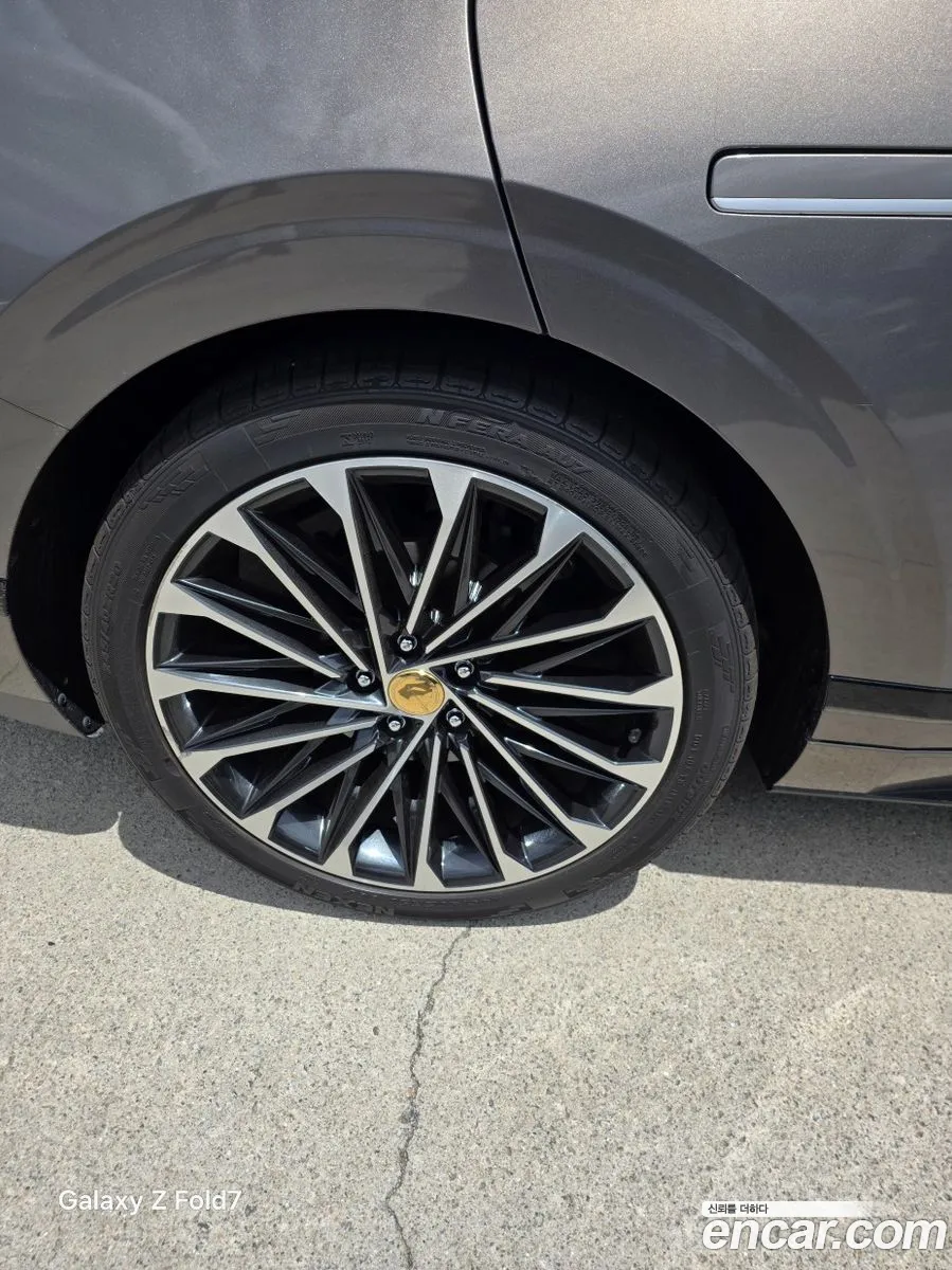 Hyundai Grandeur Hybrid 2023 — 3