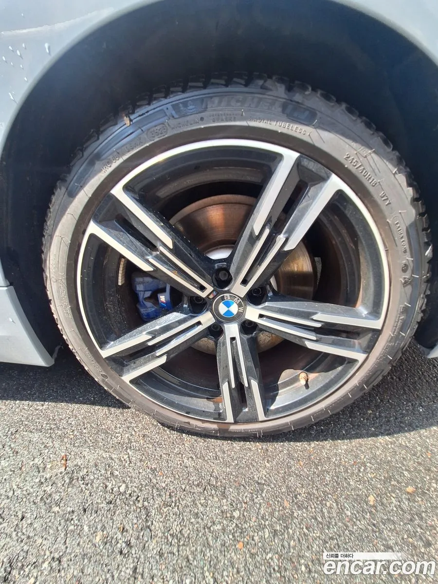 BMW 3 Series 2023 — 9
