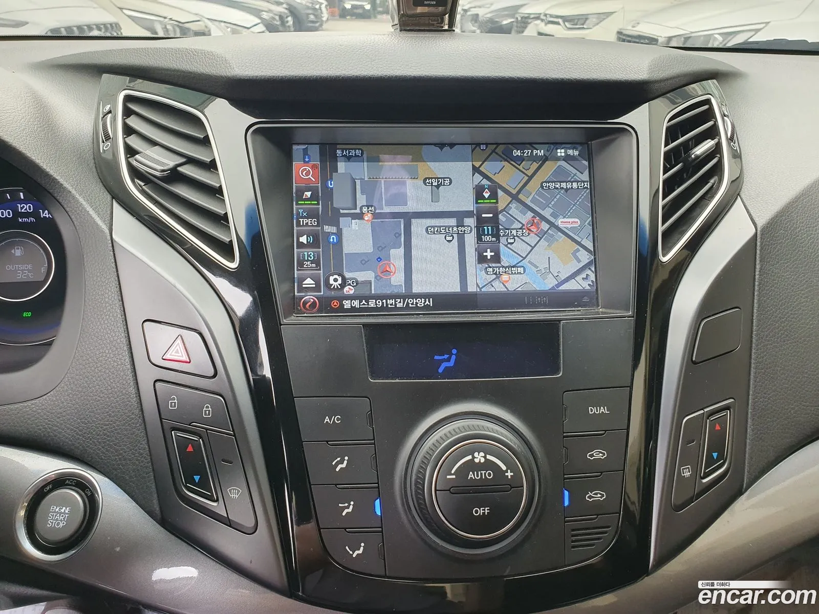 Hyundai i40 Saloon 2013 — 11