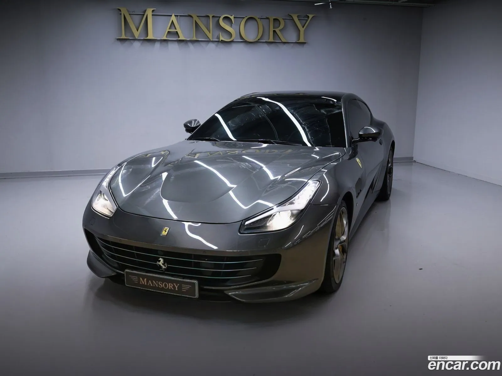Ferrari GTC4Lusso 2019 — 19