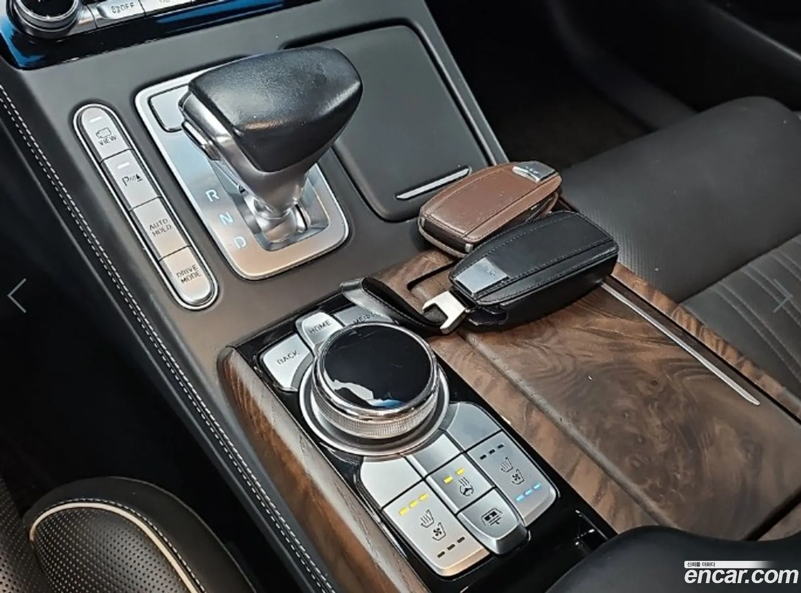 Genesis G90 2018 — 17