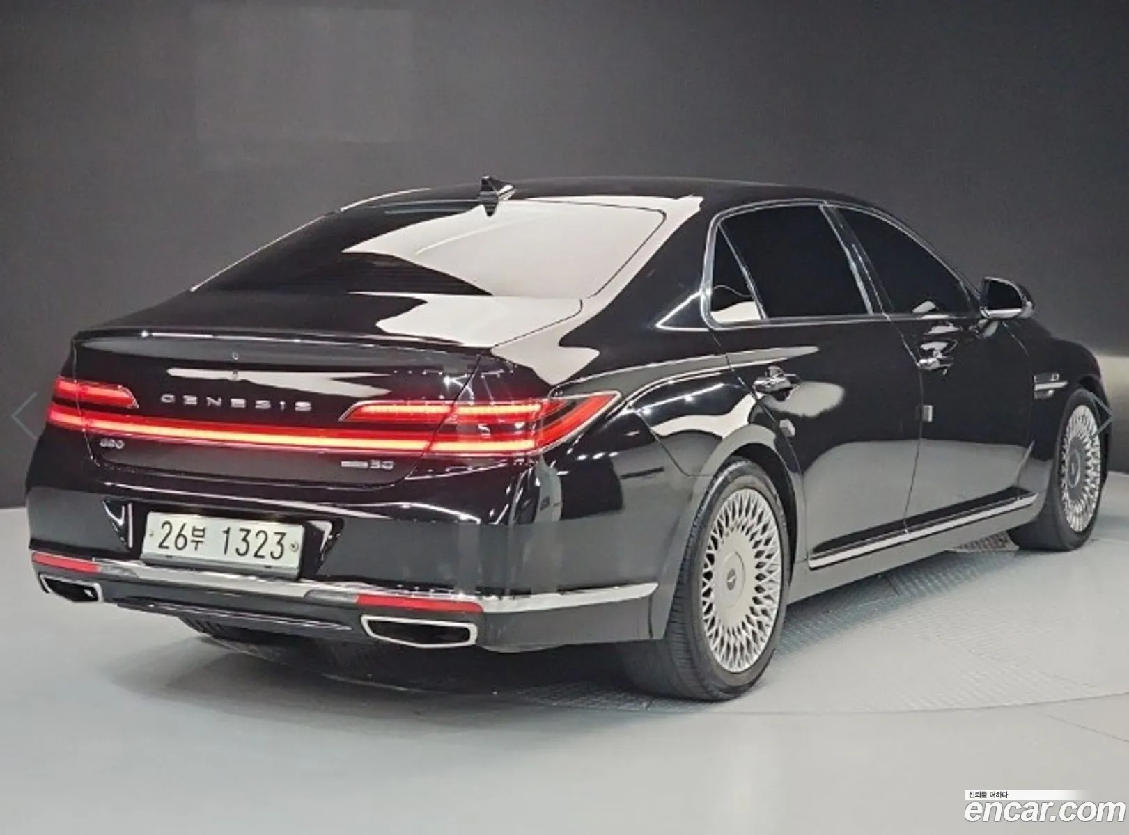Genesis G90 2018 — 13