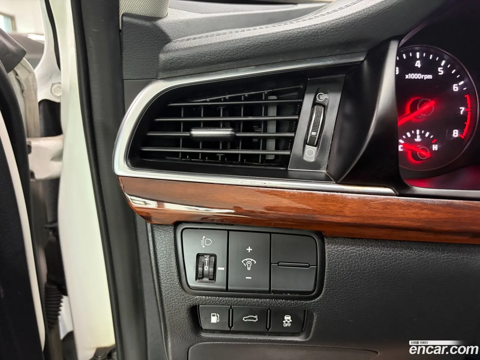 Kia K7 2017 — 13