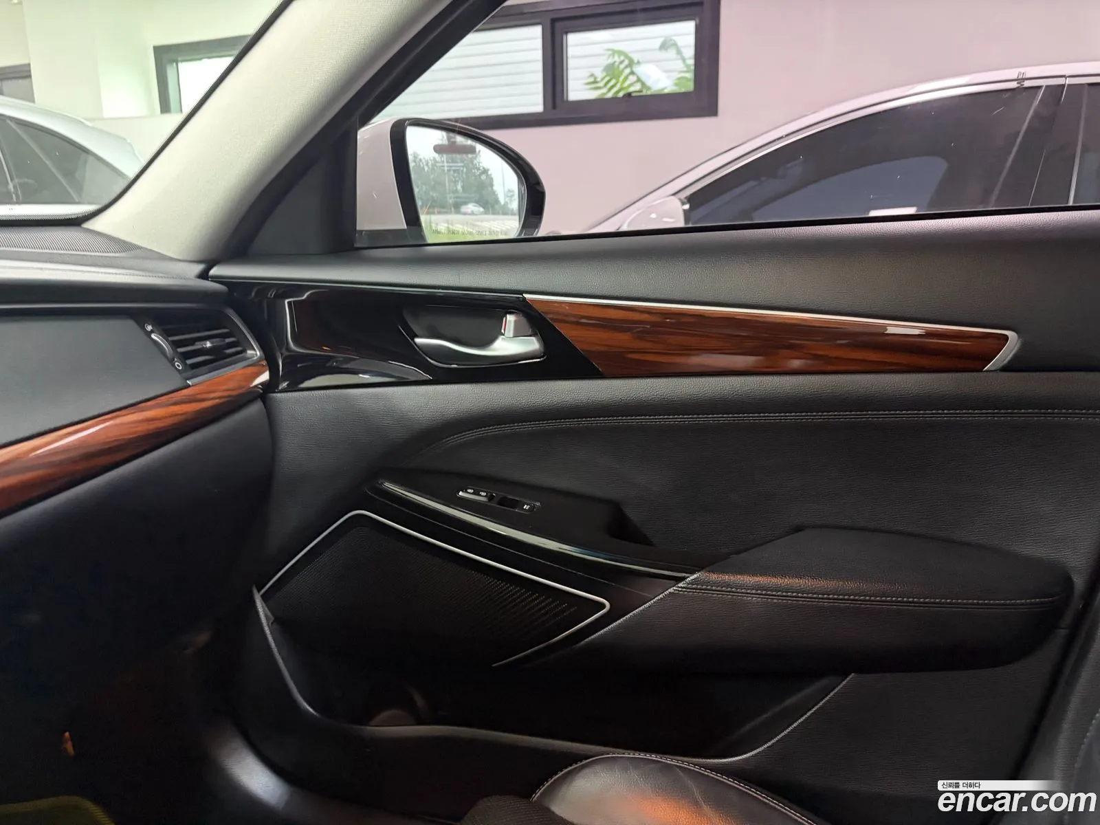 Kia K7 2017 — 2