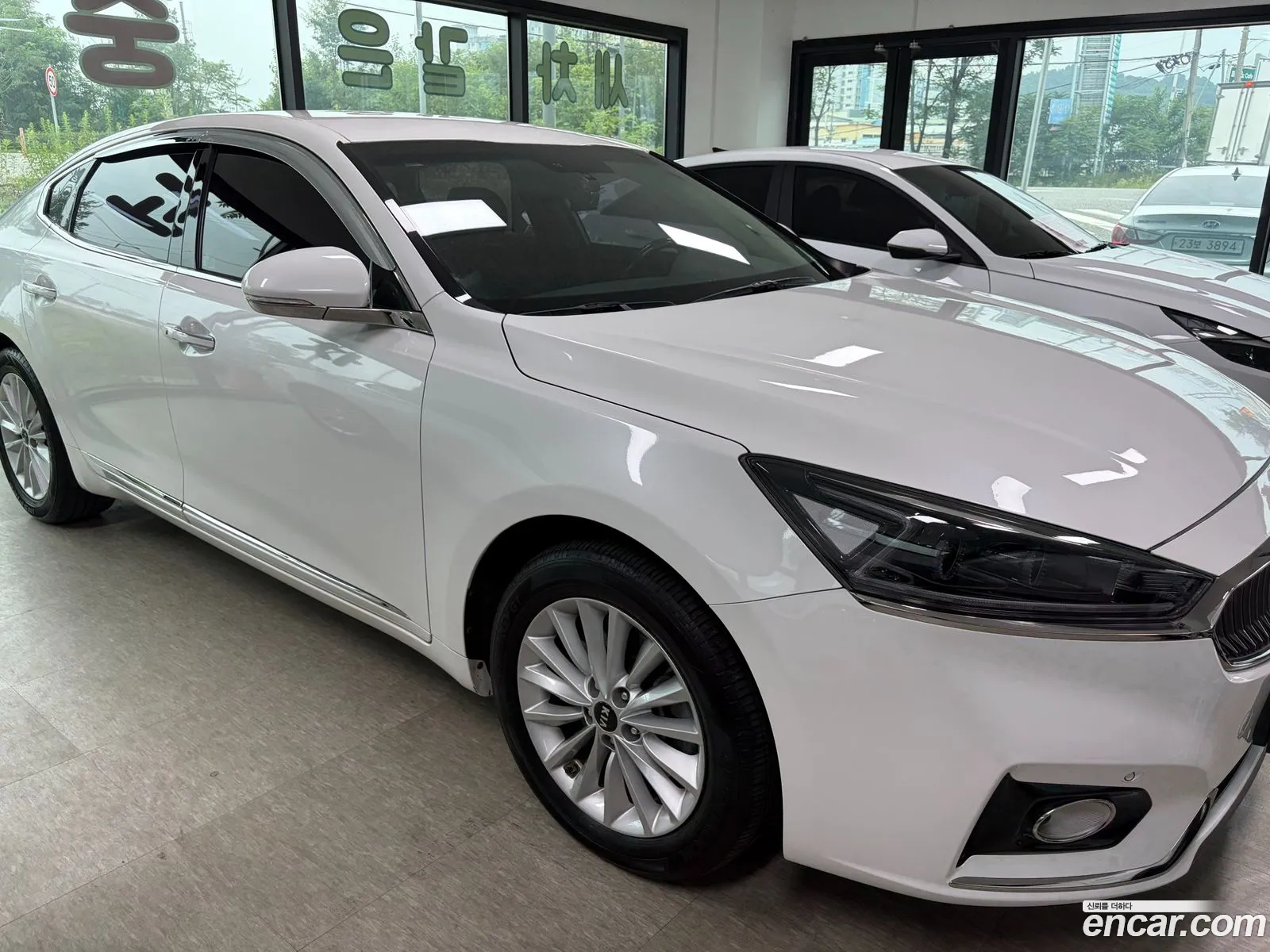 Kia K7 2017 — 7