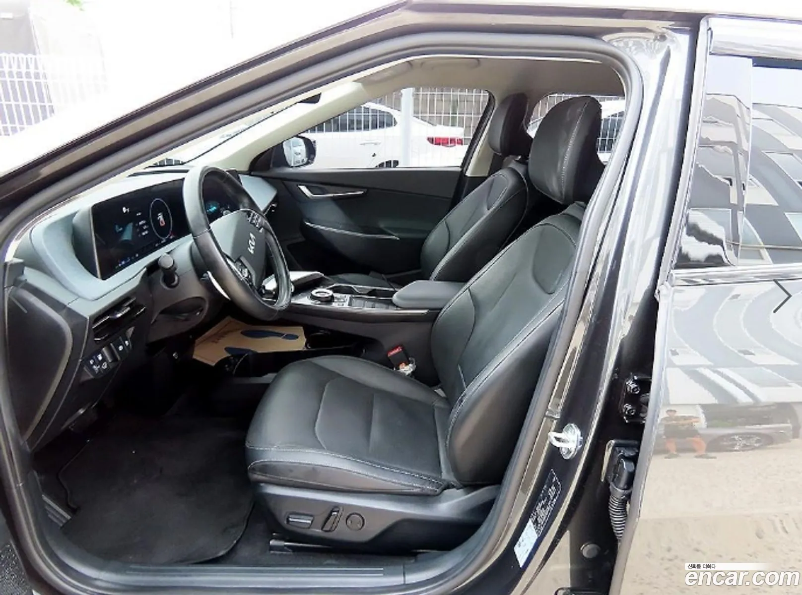 Kia EV6 2022 — 16
