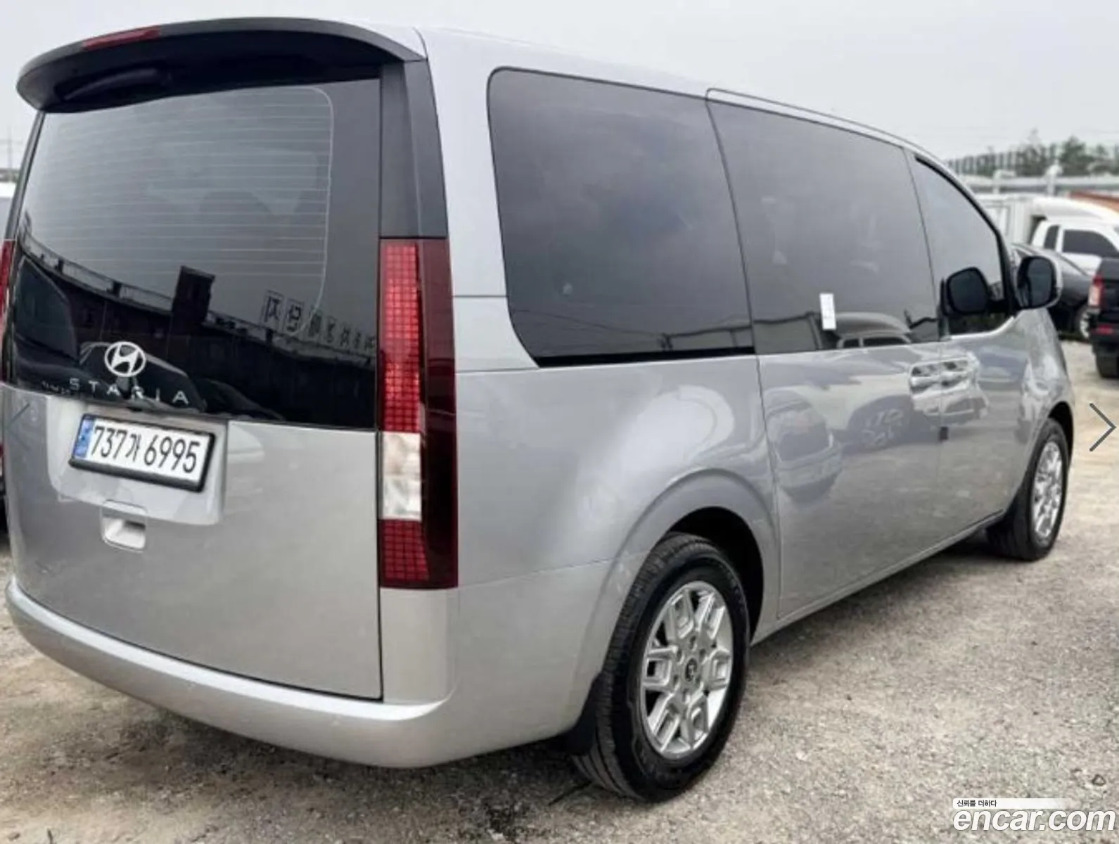 Hyundai Staria 2025 — 6