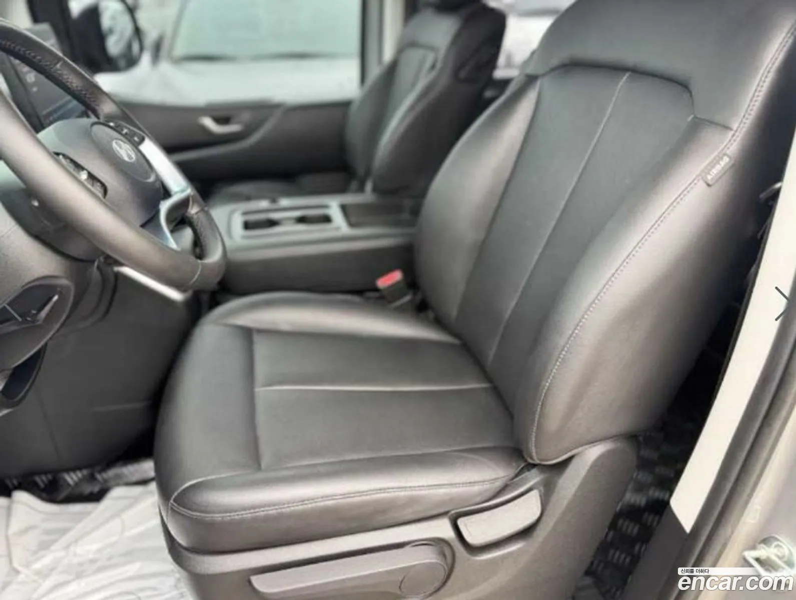 Hyundai Staria 2025 — 7
