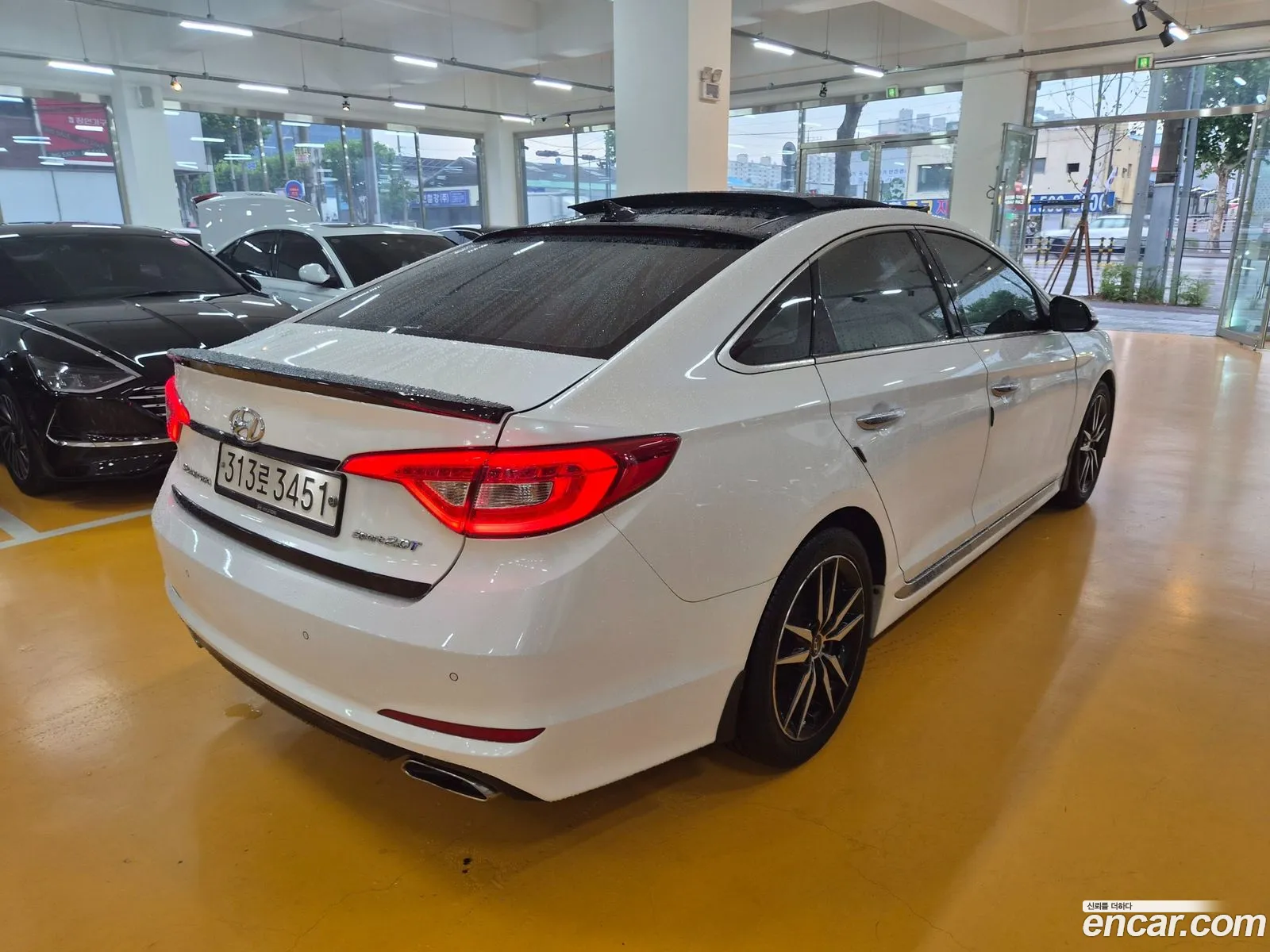 Hyundai LF Sonata 2015 — 12