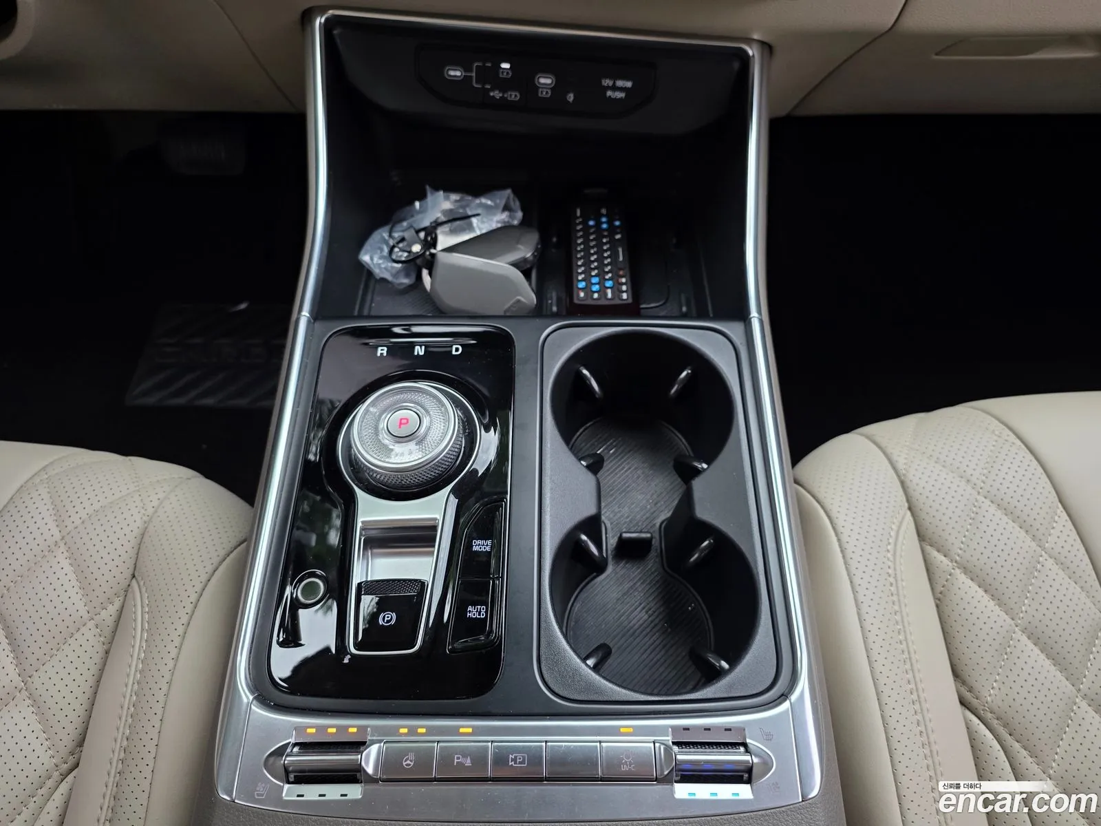 Kia Carnival 2024 — 18