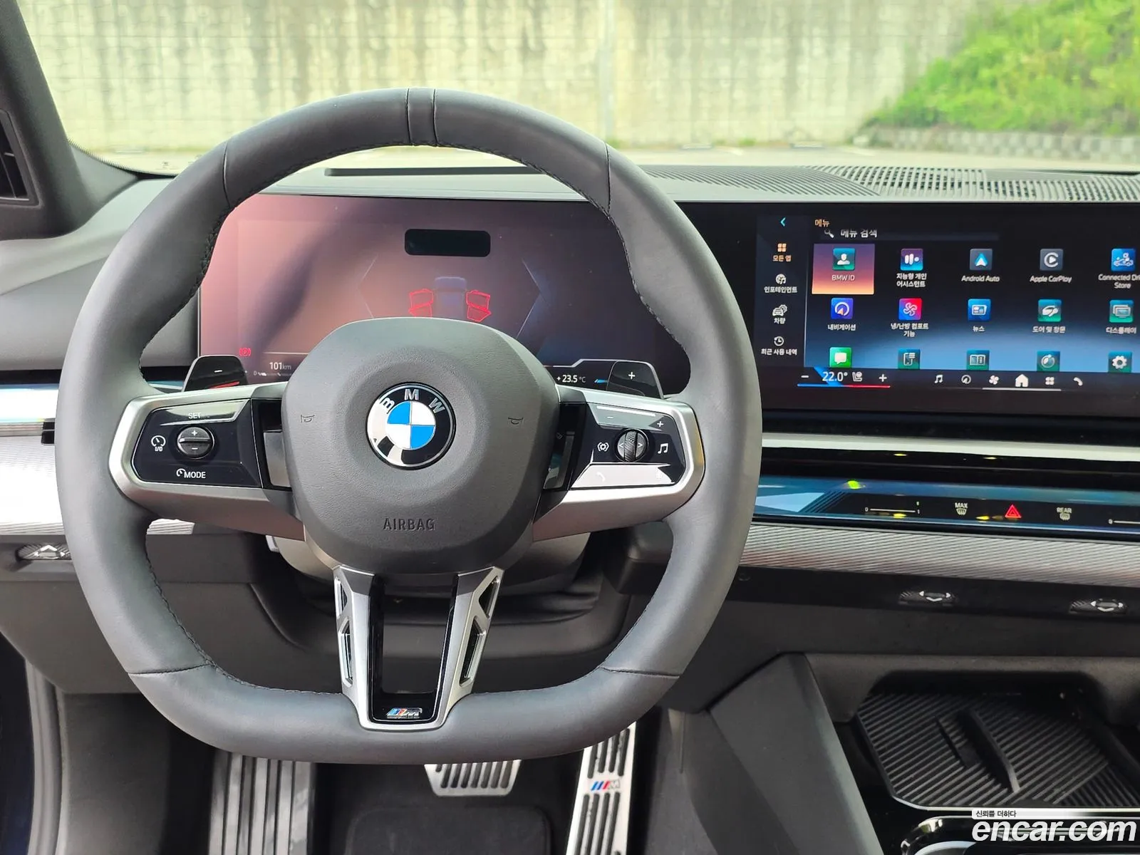BMW 5 Series 2025 — 11