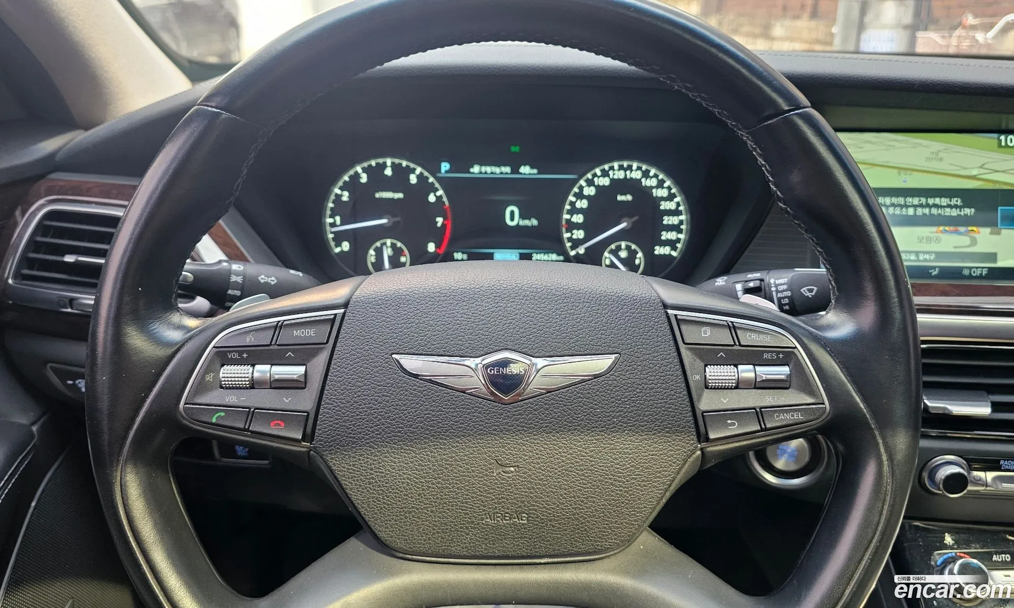Genesis EQ900 2018 — 11
