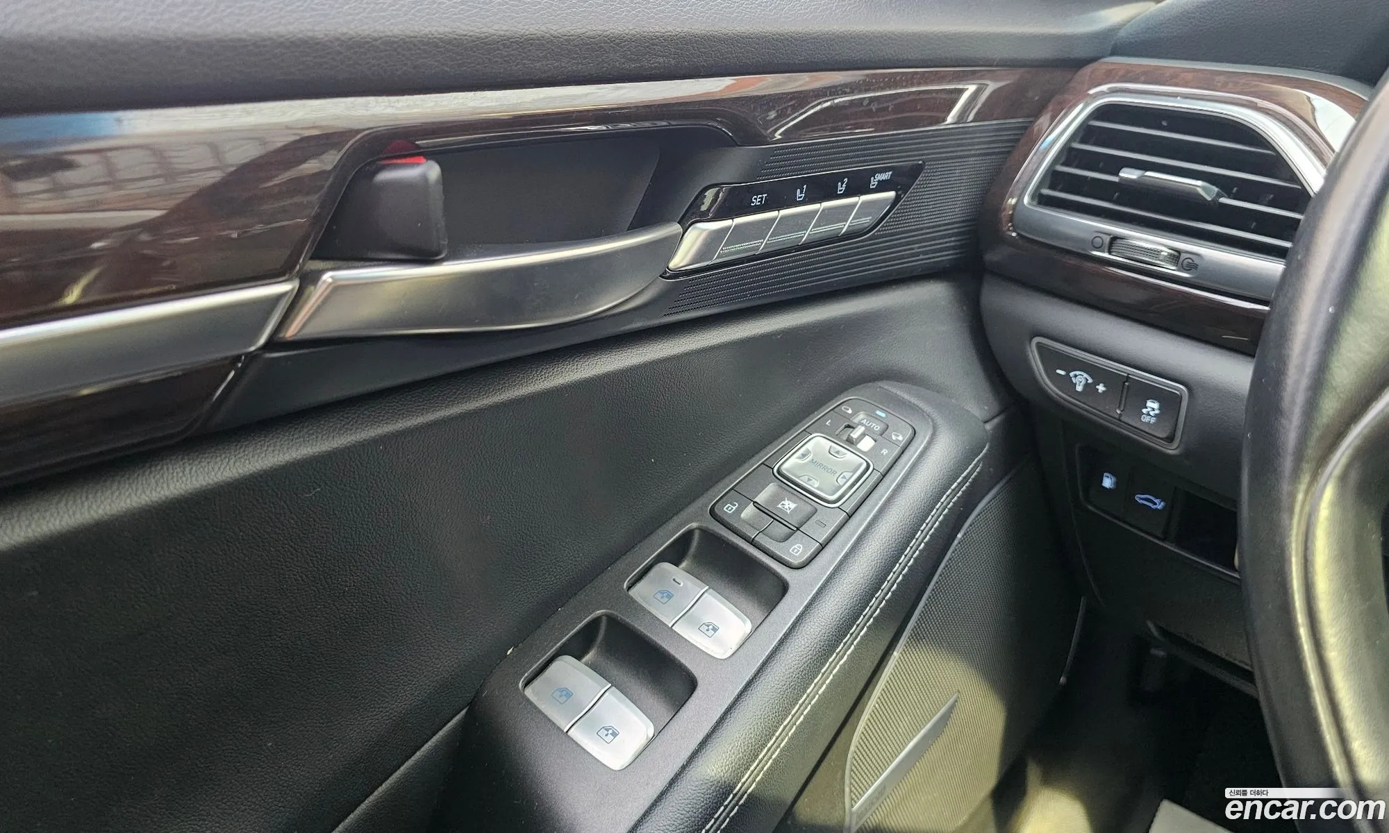 Genesis EQ900 2018 — 7
