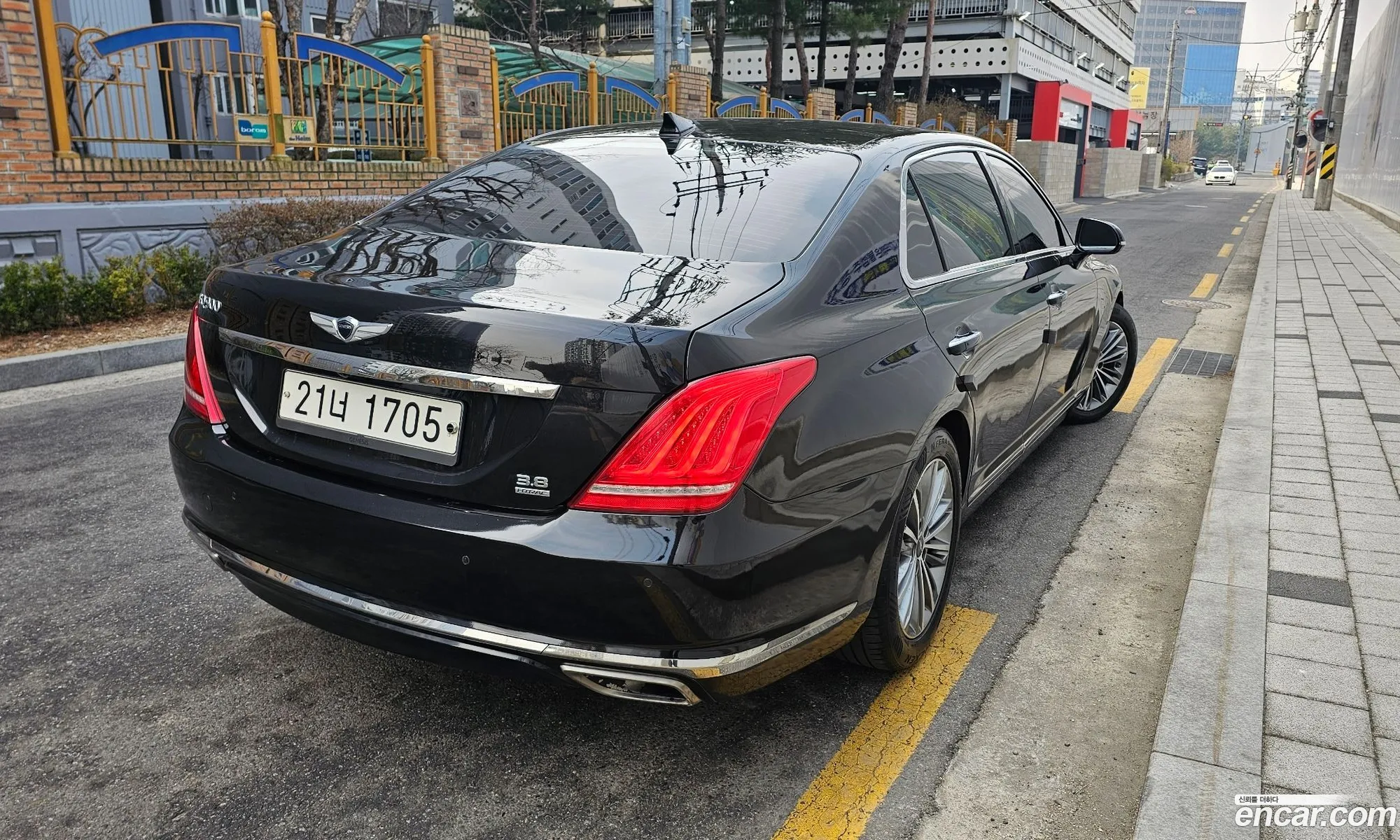 Genesis EQ900 2018 — 13