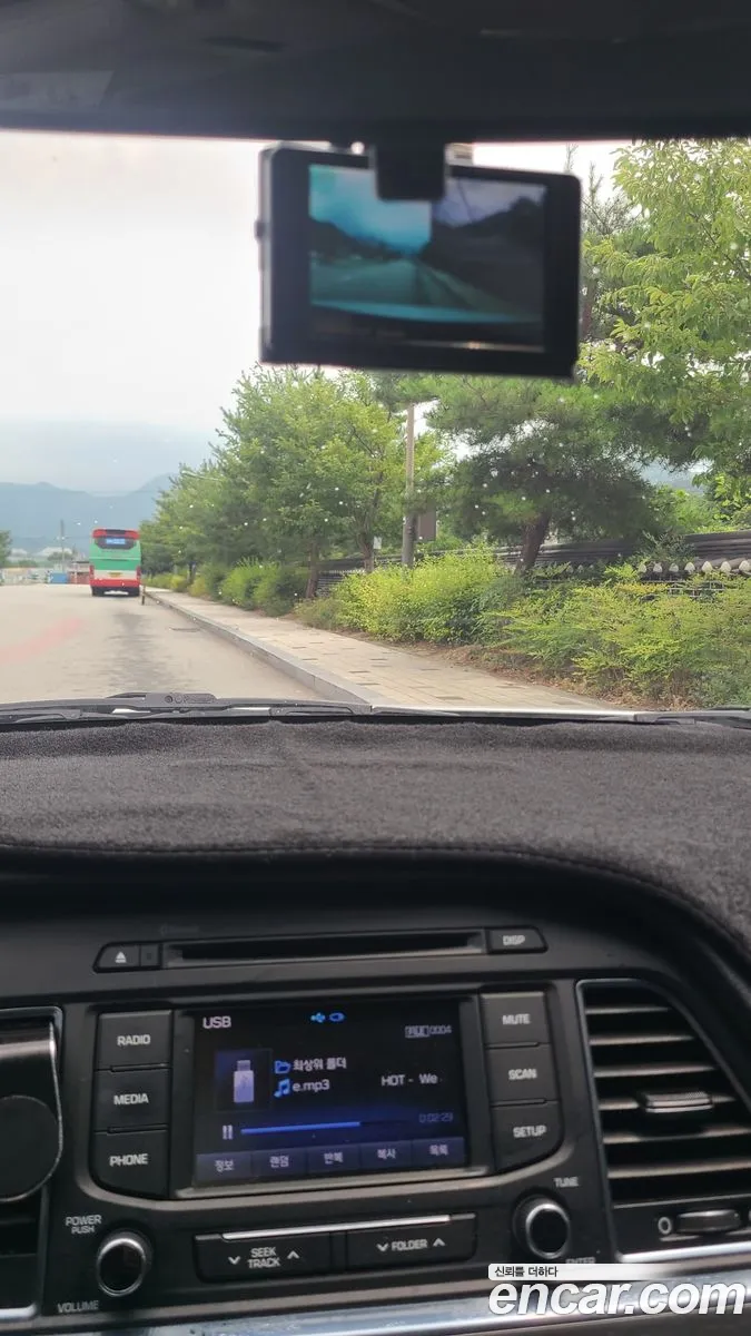Hyundai LF Sonata 2016 — 9