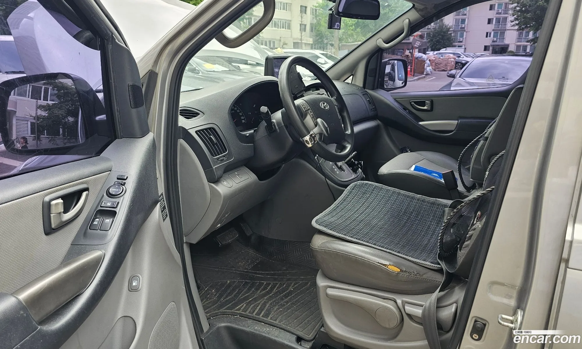 Hyundai Grand Starex 2011 — 14