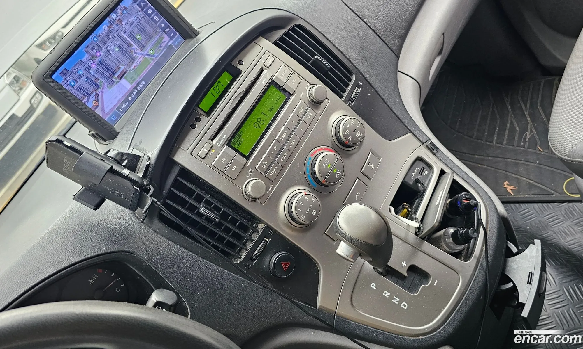 Hyundai Grand Starex 2011 — 16