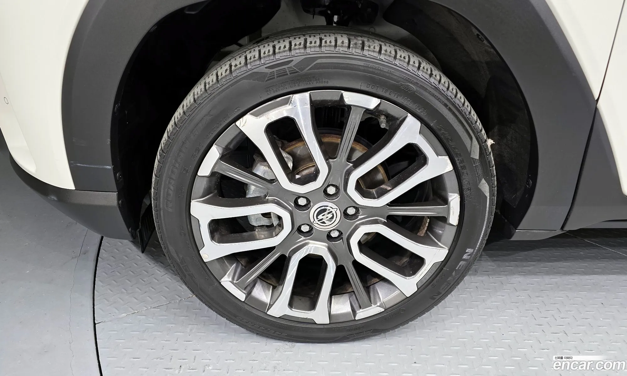 KG Mobility (SsangYong) Torres 2022 — 15