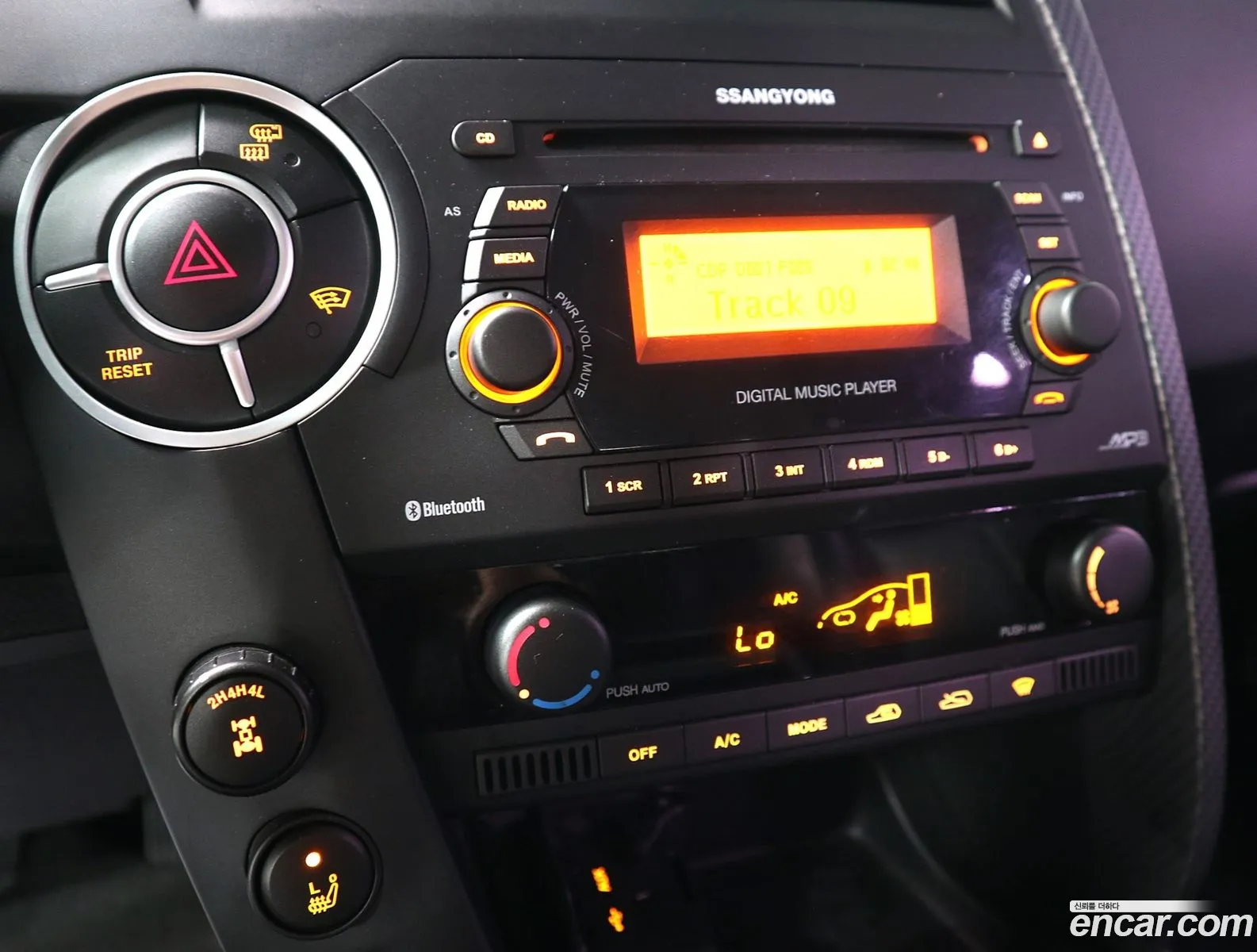 KG Mobility (SsangYong) Korando Sports 2015 — 17