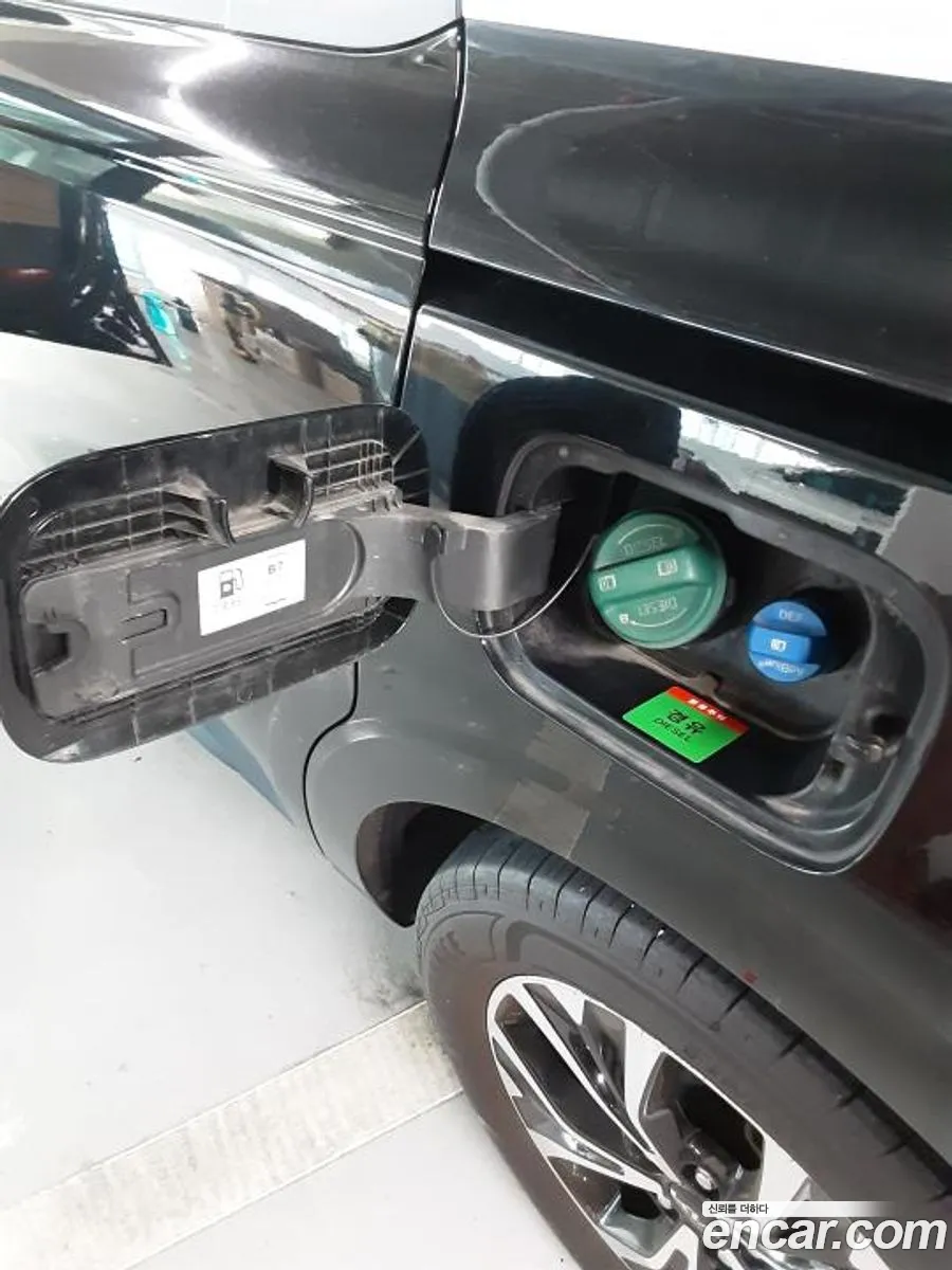 Kia Carnival 2023 — 3