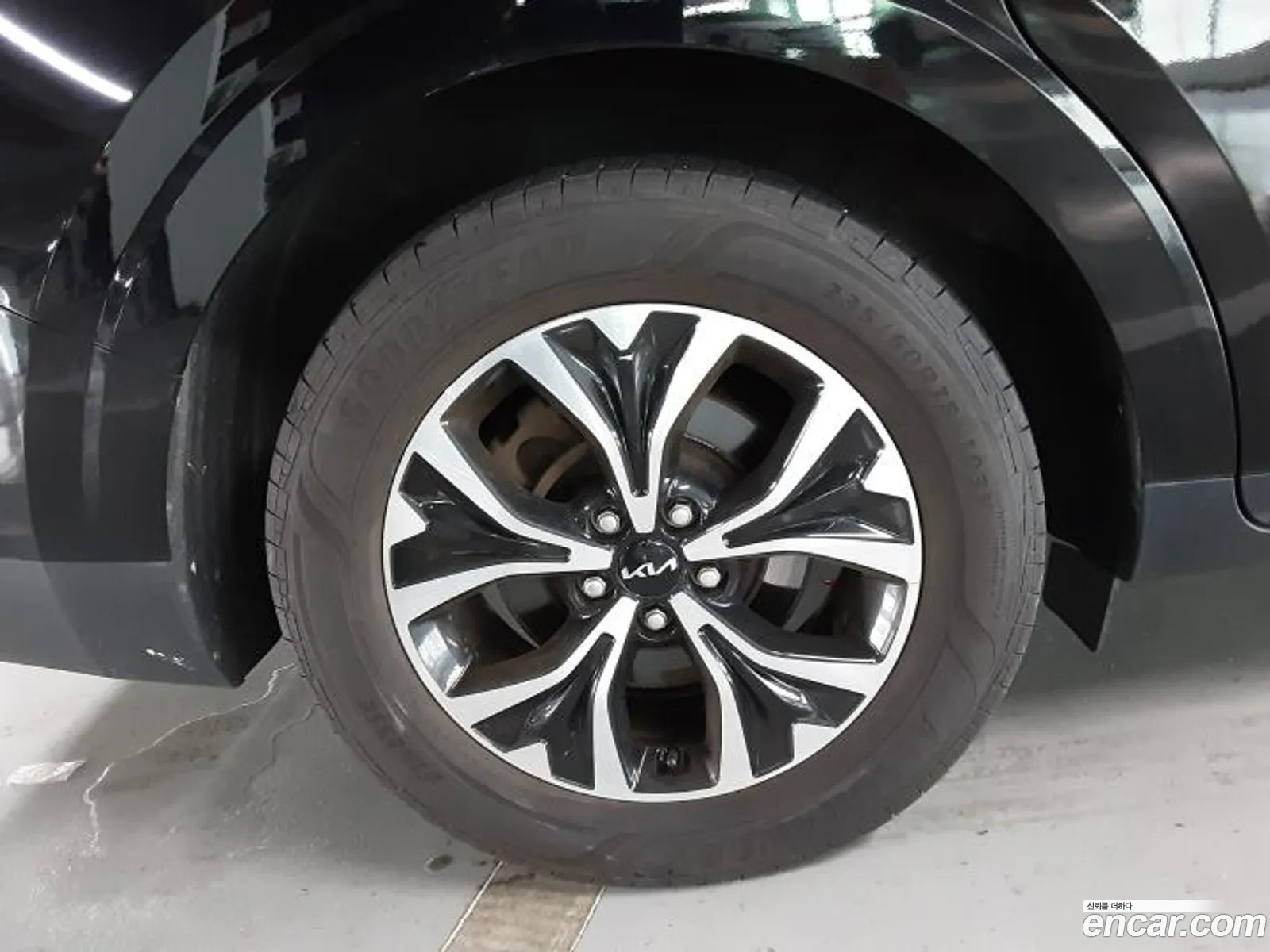Kia Carnival 2023 — 2