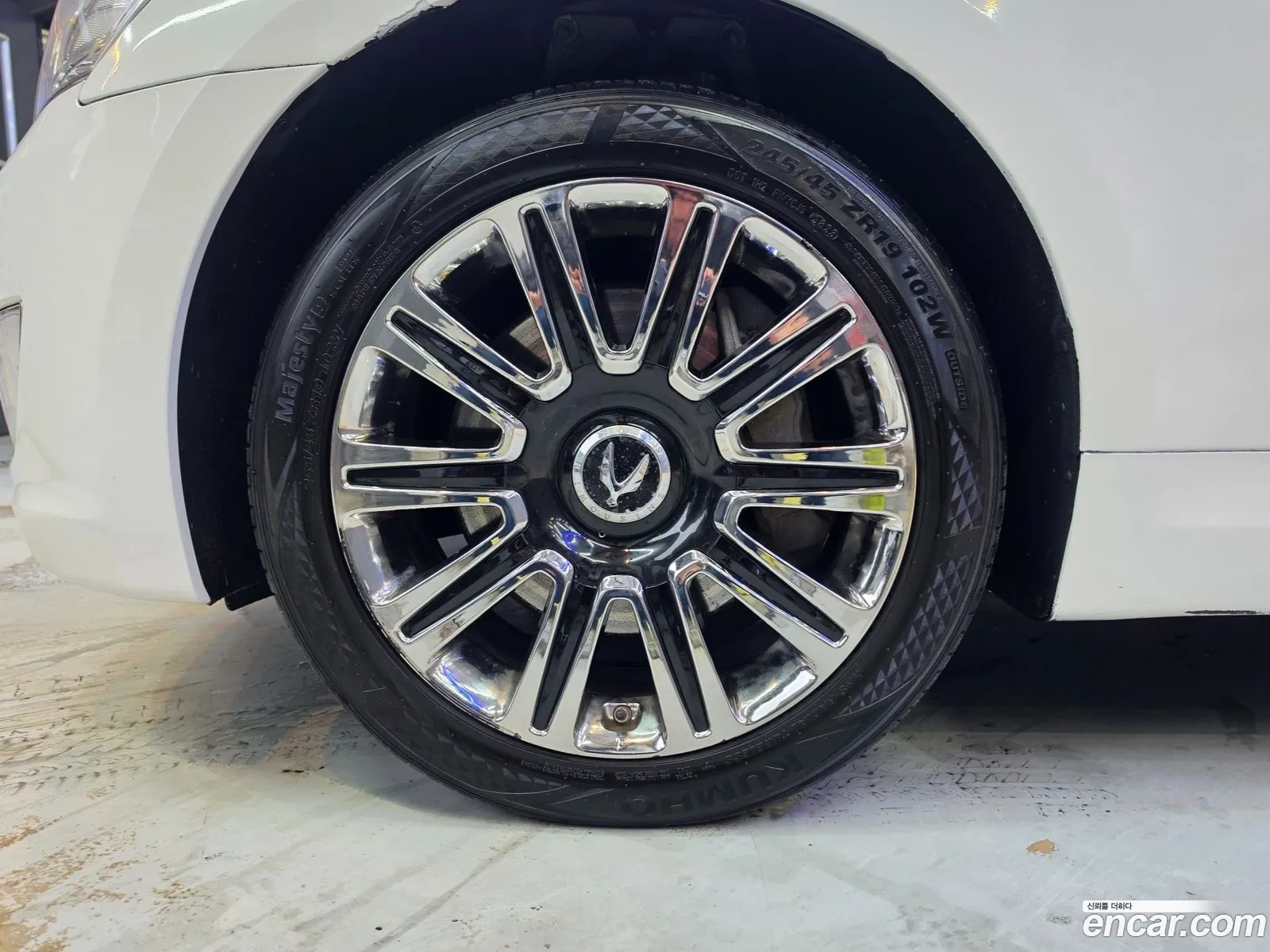 Hyundai Equus 2013 — 7