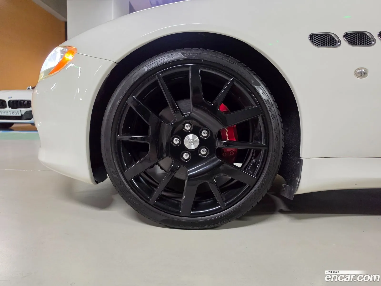 Maserati Quattroporte 2010 — 20