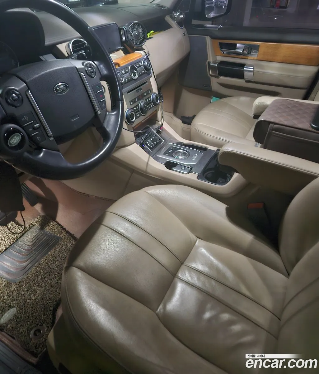 Land Rover Discovery 4